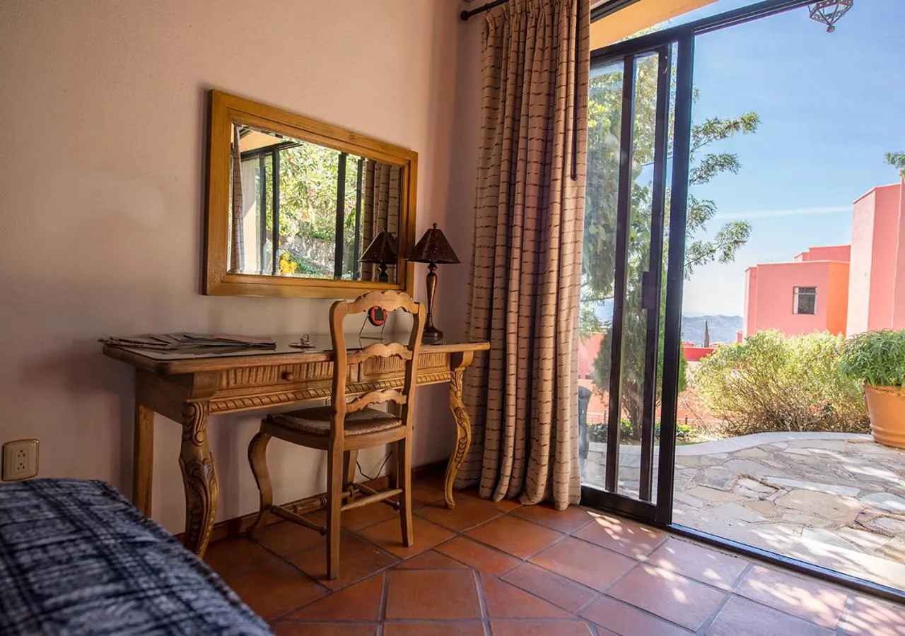 Balcony/Terrace in Casa Estrella de la Valenciana Hotel Boutique