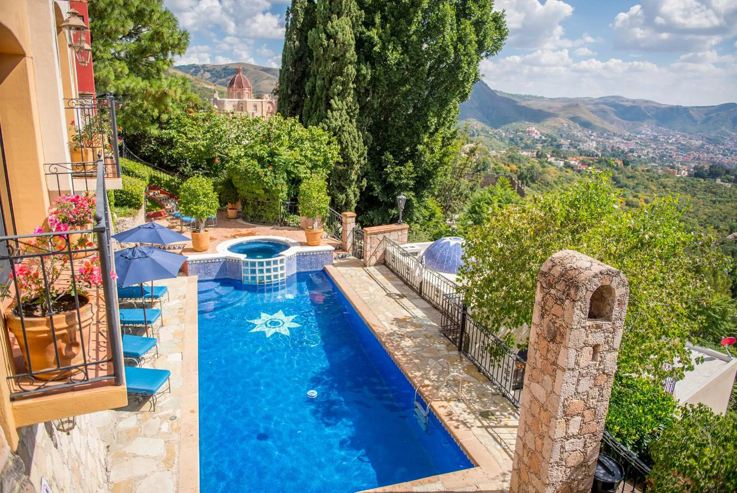 Nearby landmark in Casa Estrella de la Valenciana Hotel Boutique