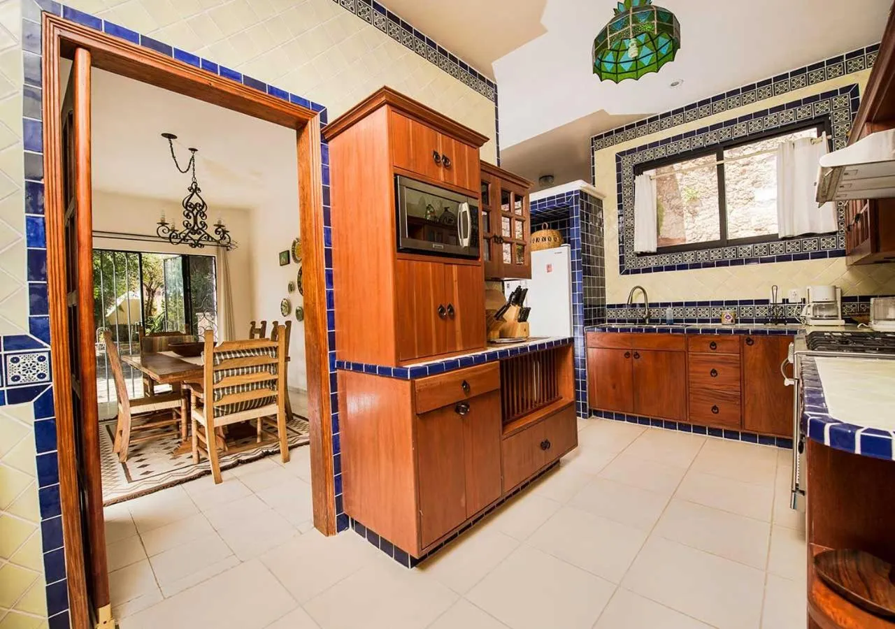 Kitchen or kitchenette in Casa Estrella de la Valenciana Hotel Boutique