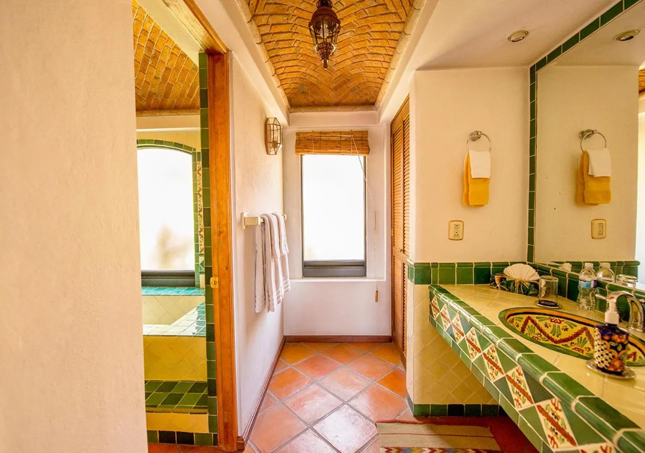 Toilet in Casa Estrella de la Valenciana Hotel Boutique