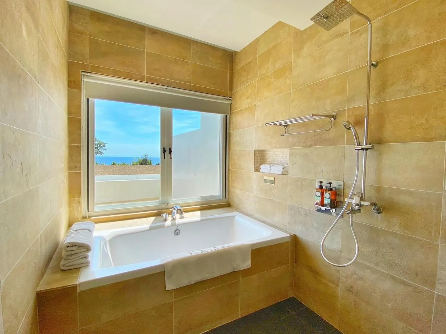 Shower in Kenting Ocean Paradise Resort
