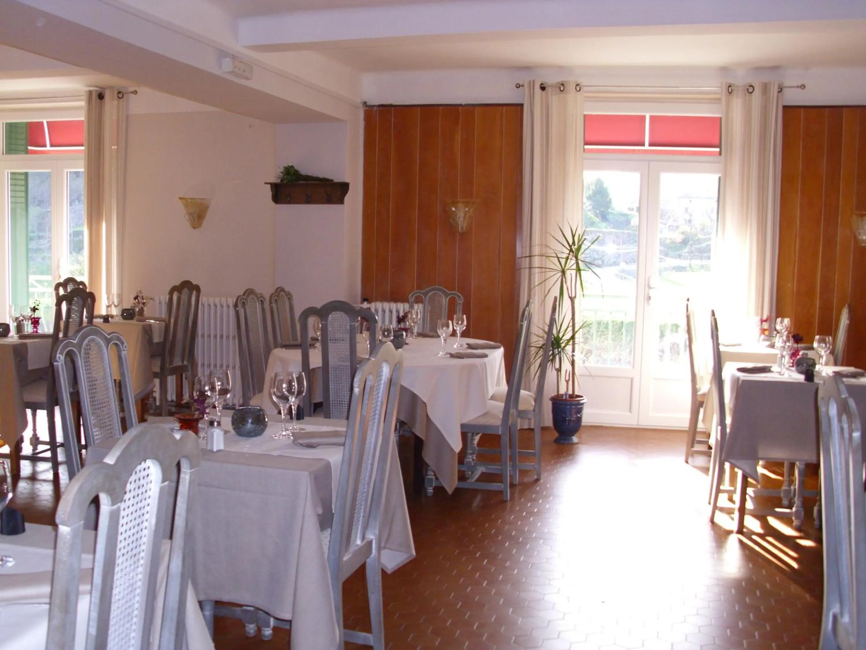 Logis Hotel Restaurant la Corniche des Cevennes