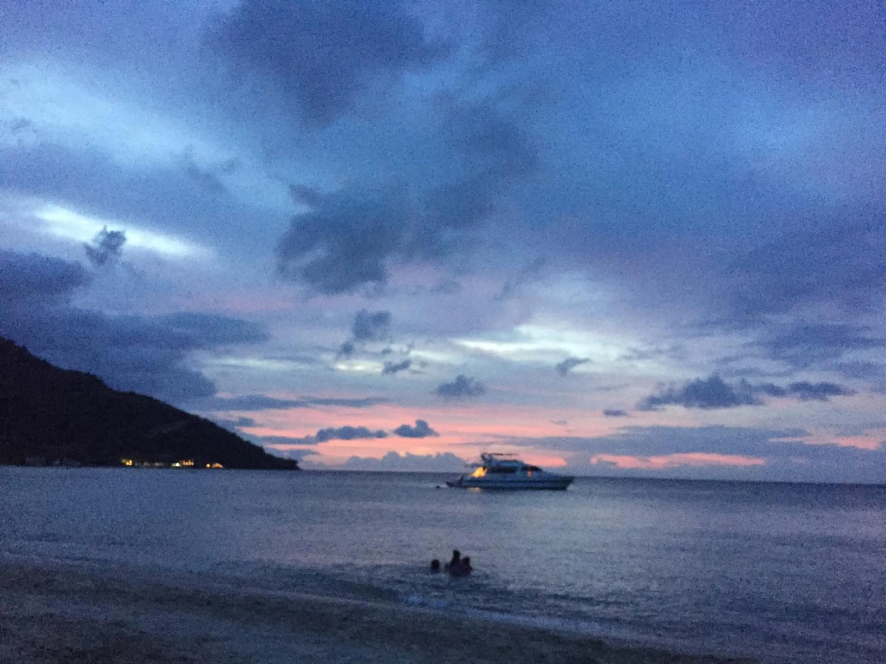 Sea view in Riverside at Aninuan Accommodation and Food