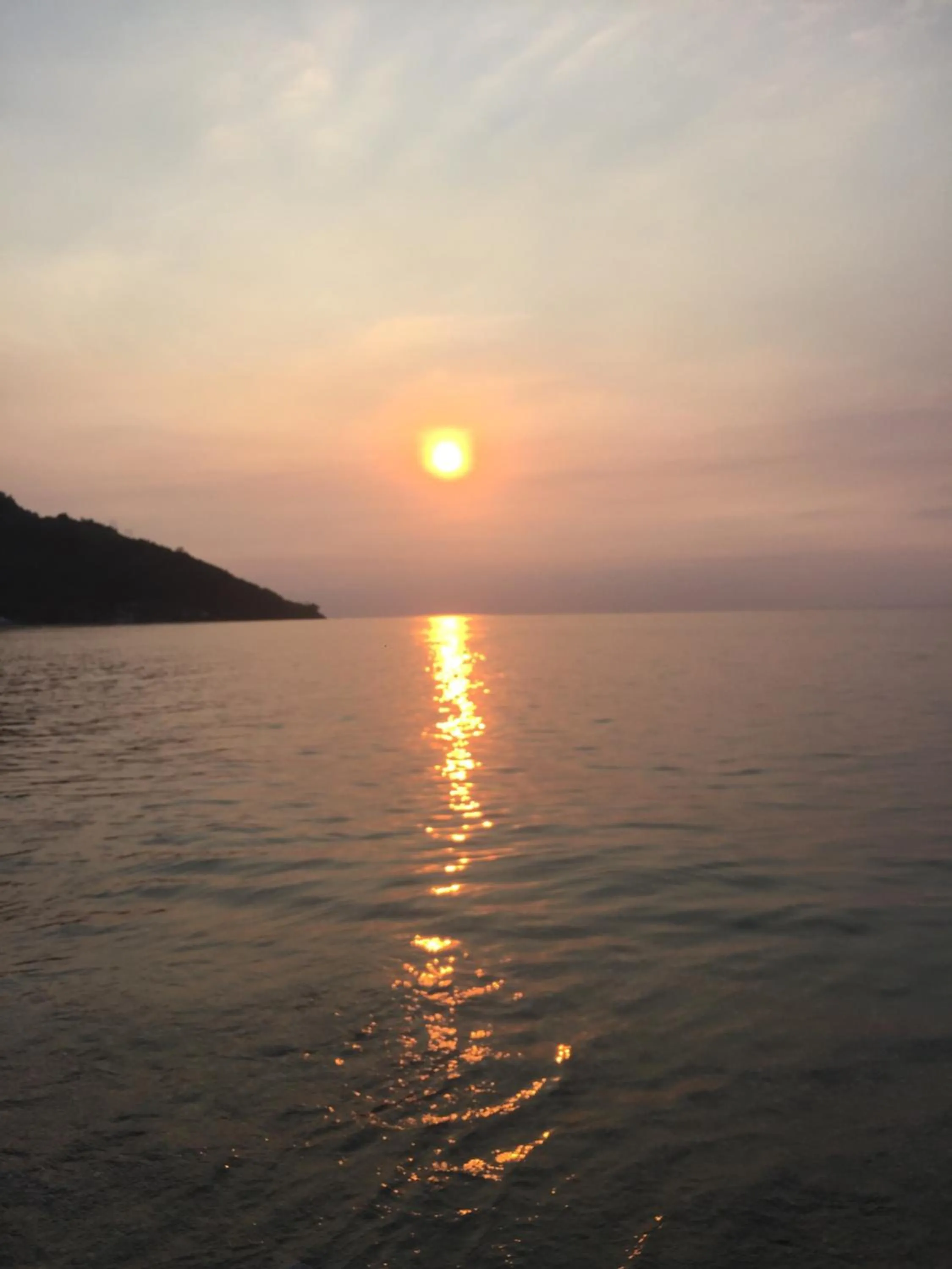 Sunset in Riverside at Aninuan Accommodation and Food