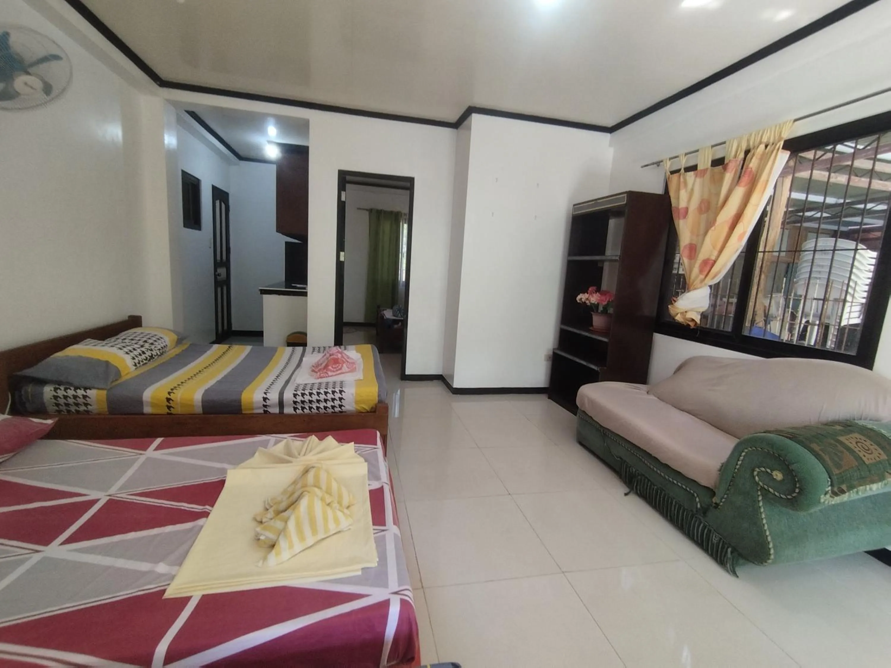 Bed in Riverside at Aninuan Accommodation and Food