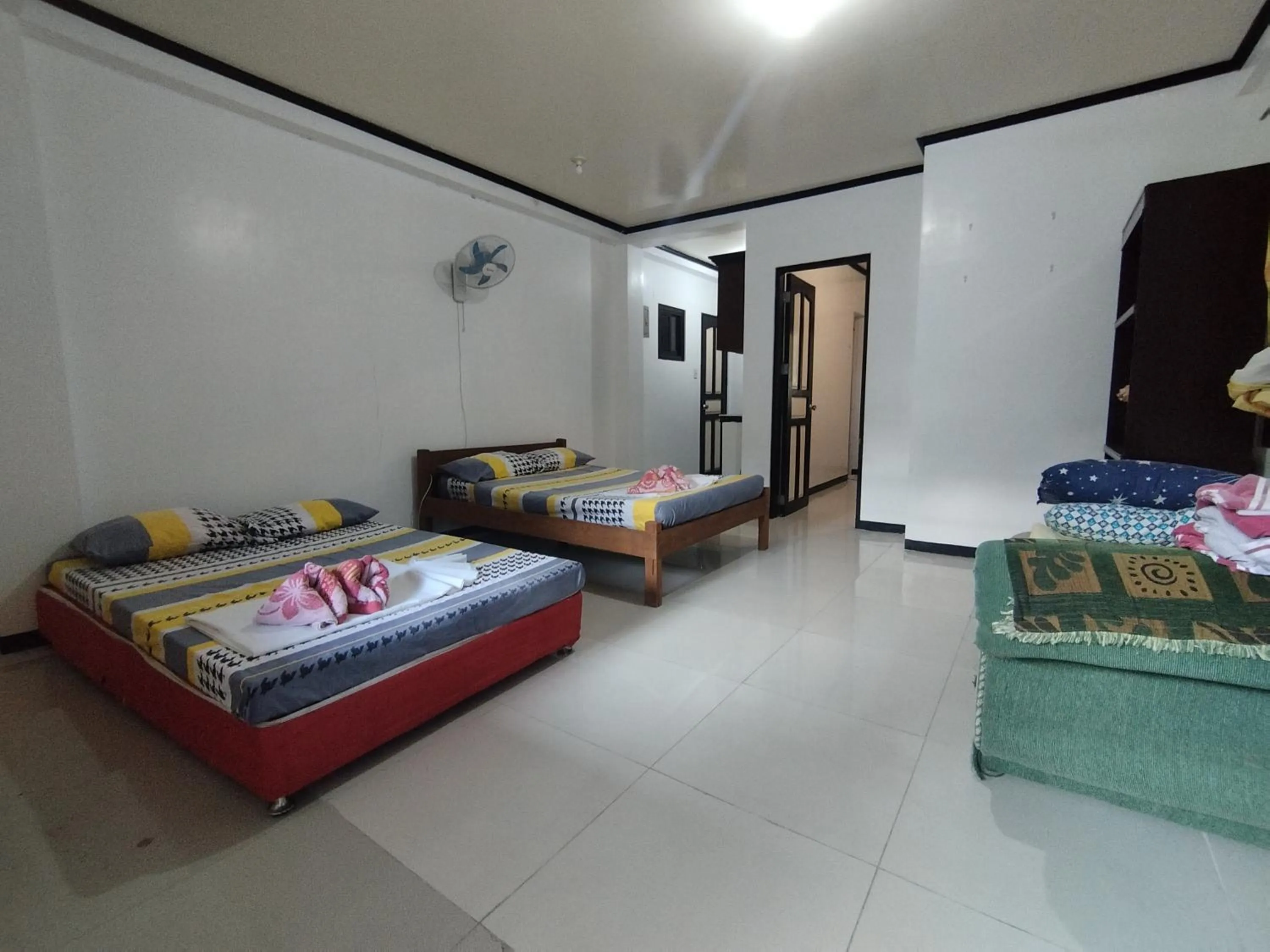 Bed in Riverside at Aninuan Accommodation and Food