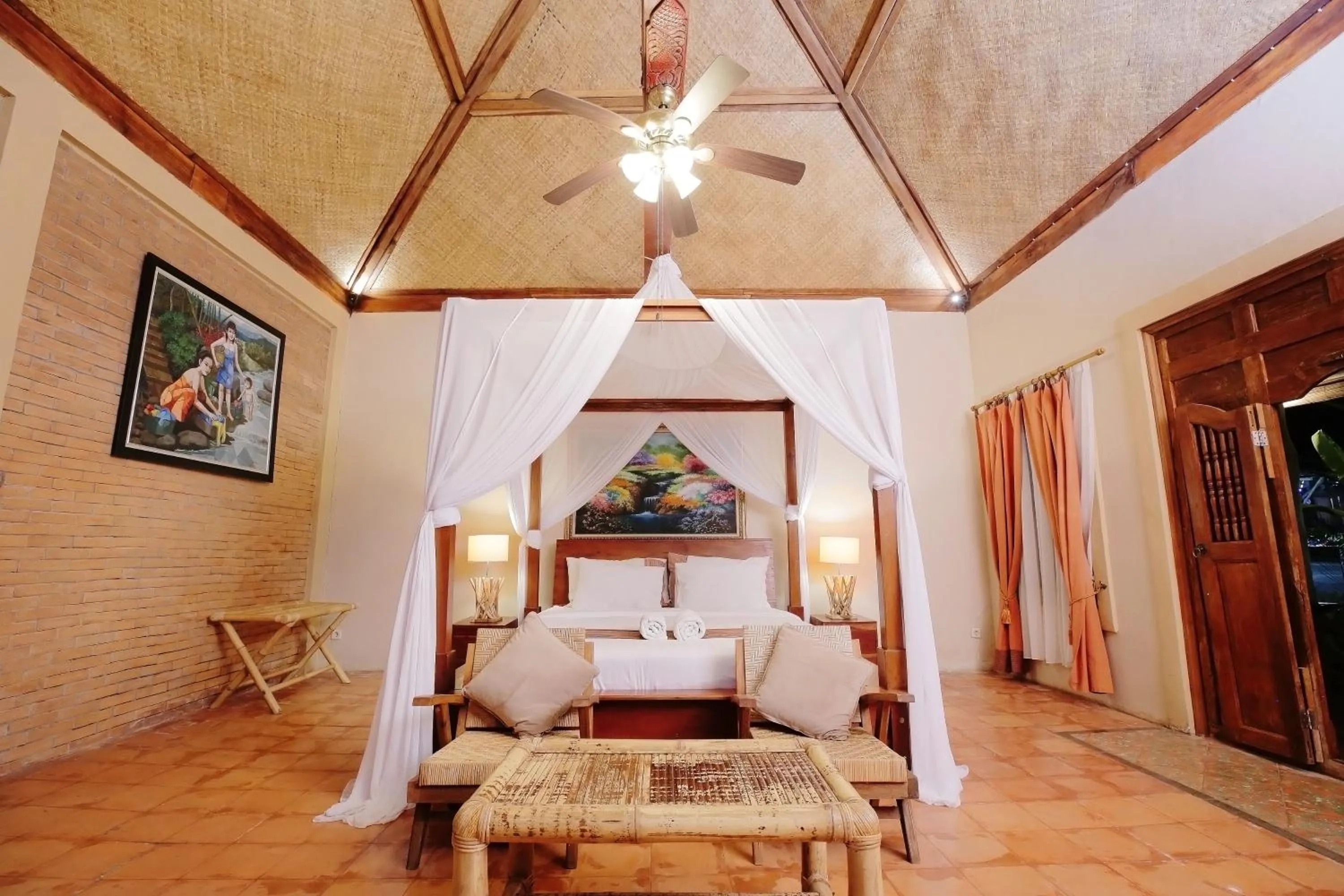 Bed in Rajaklana Resort and Spa