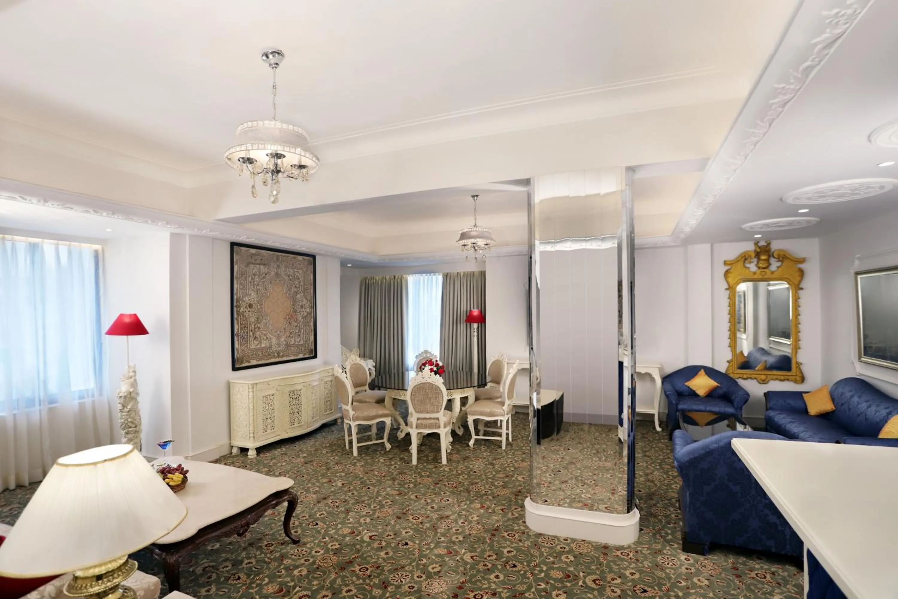 TV and multimedia, Bed in The Ambassador, Marine Drive, Mumbai