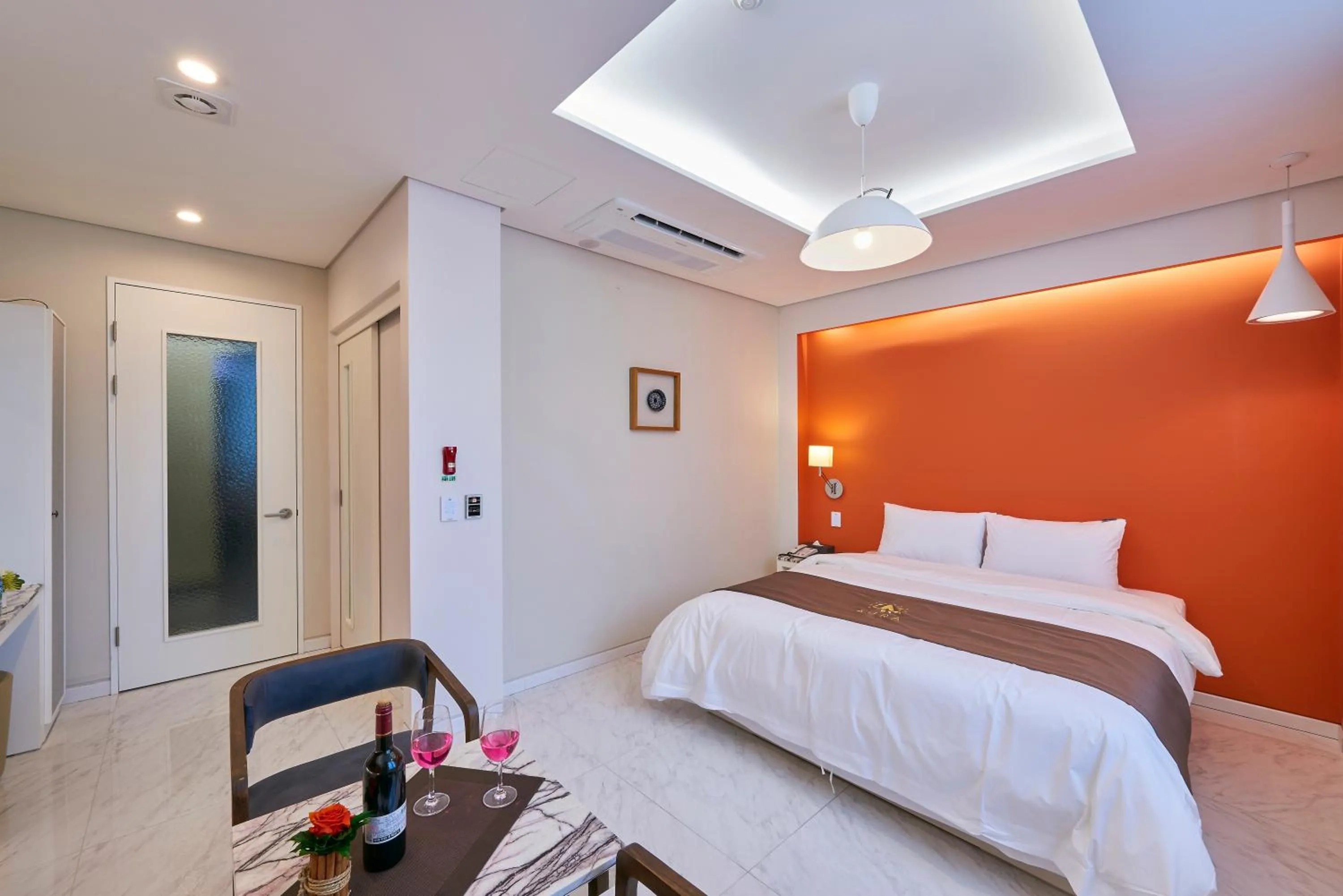 Bed in Gwangju Aura Hotel