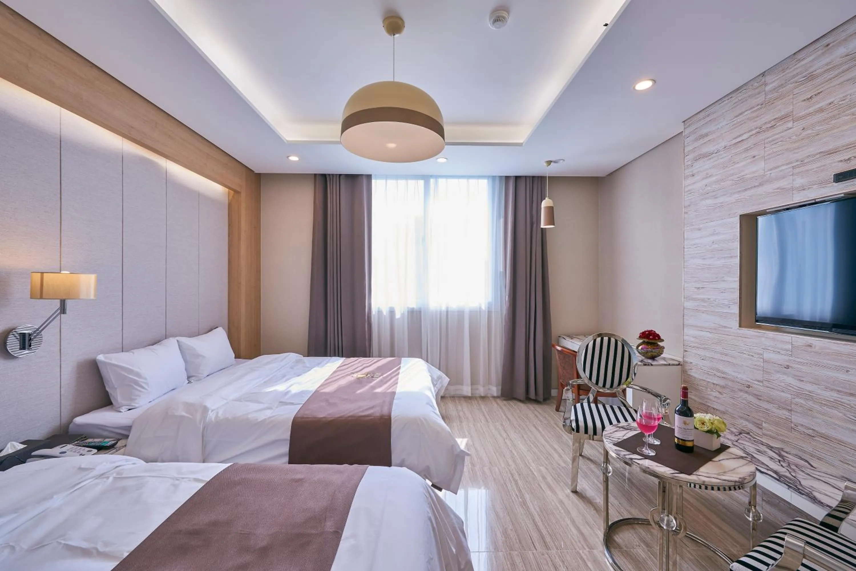 Bed in Gwangju Aura Hotel