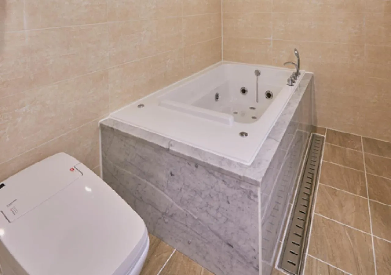 Toilet in Gwangju Aura Hotel