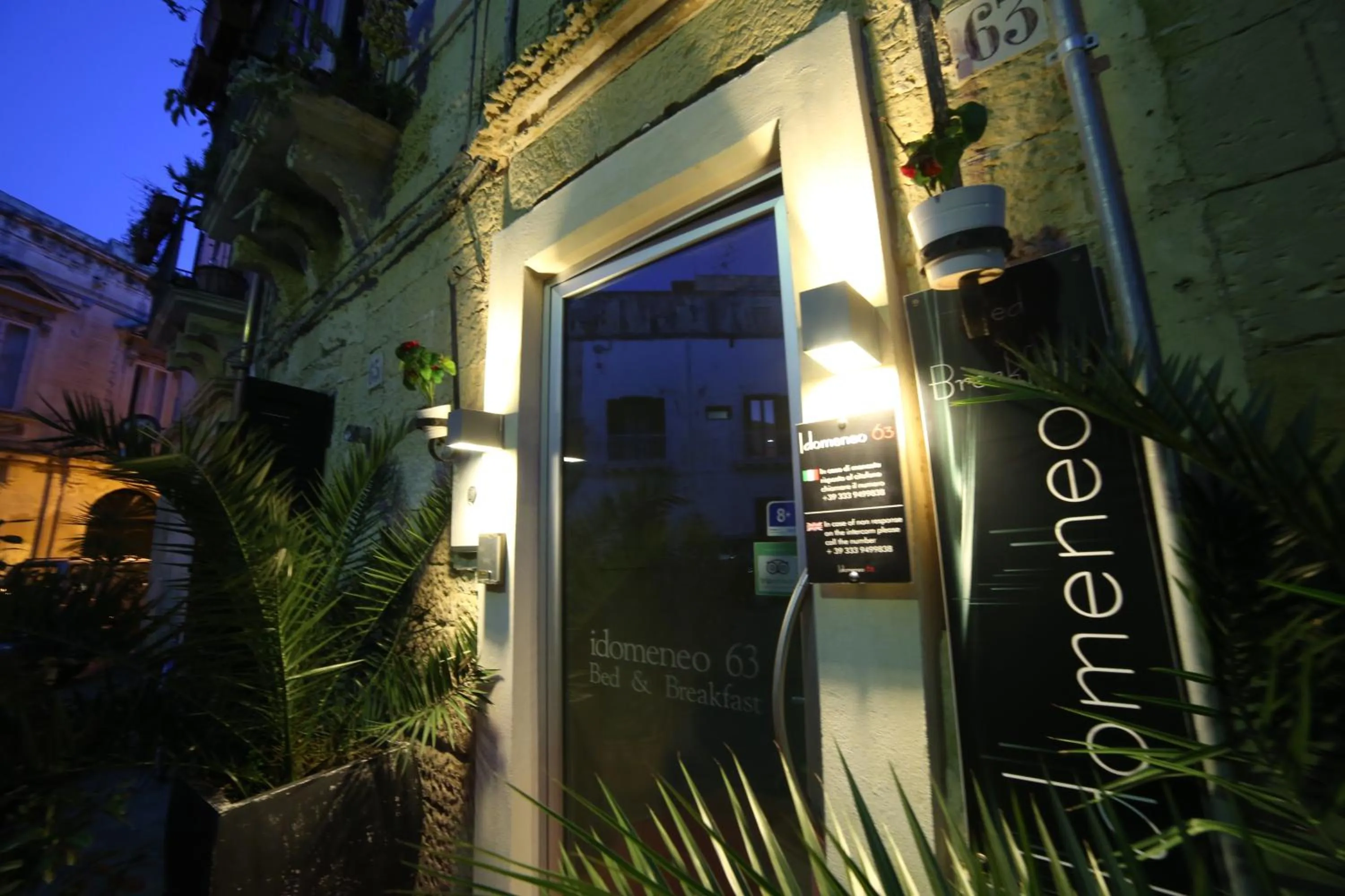 Facade/entrance in Bed & Breakfast Idomeneo 63