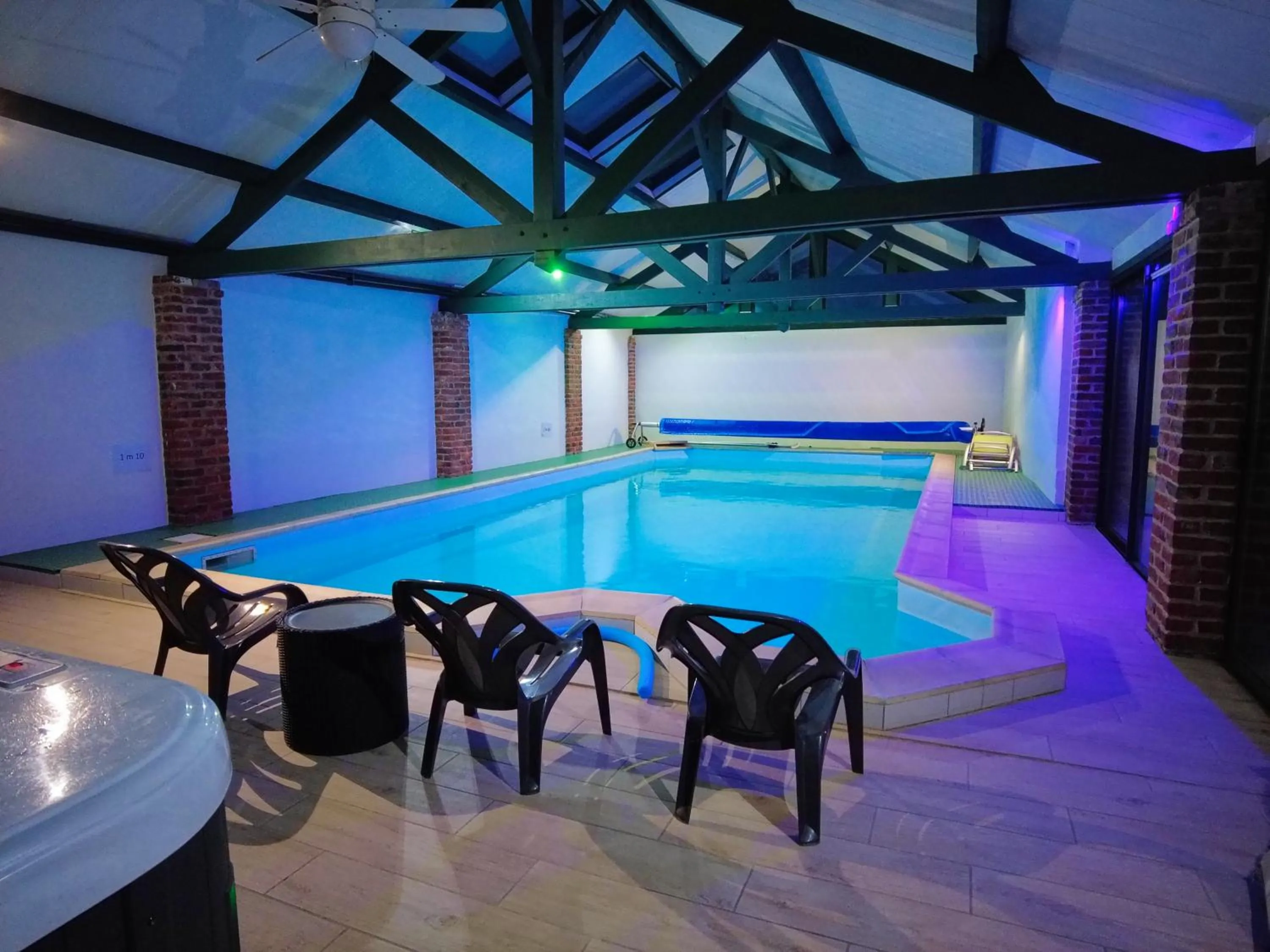 Spa and wellness centre/facilities in Les Chambres de Saint Hilaire