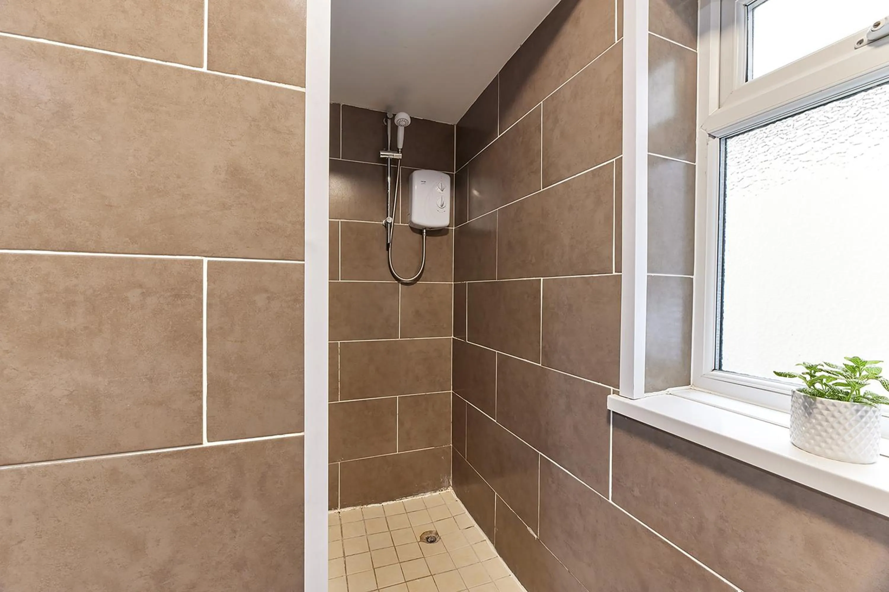 Shower in Pleasure Holiday Apartments