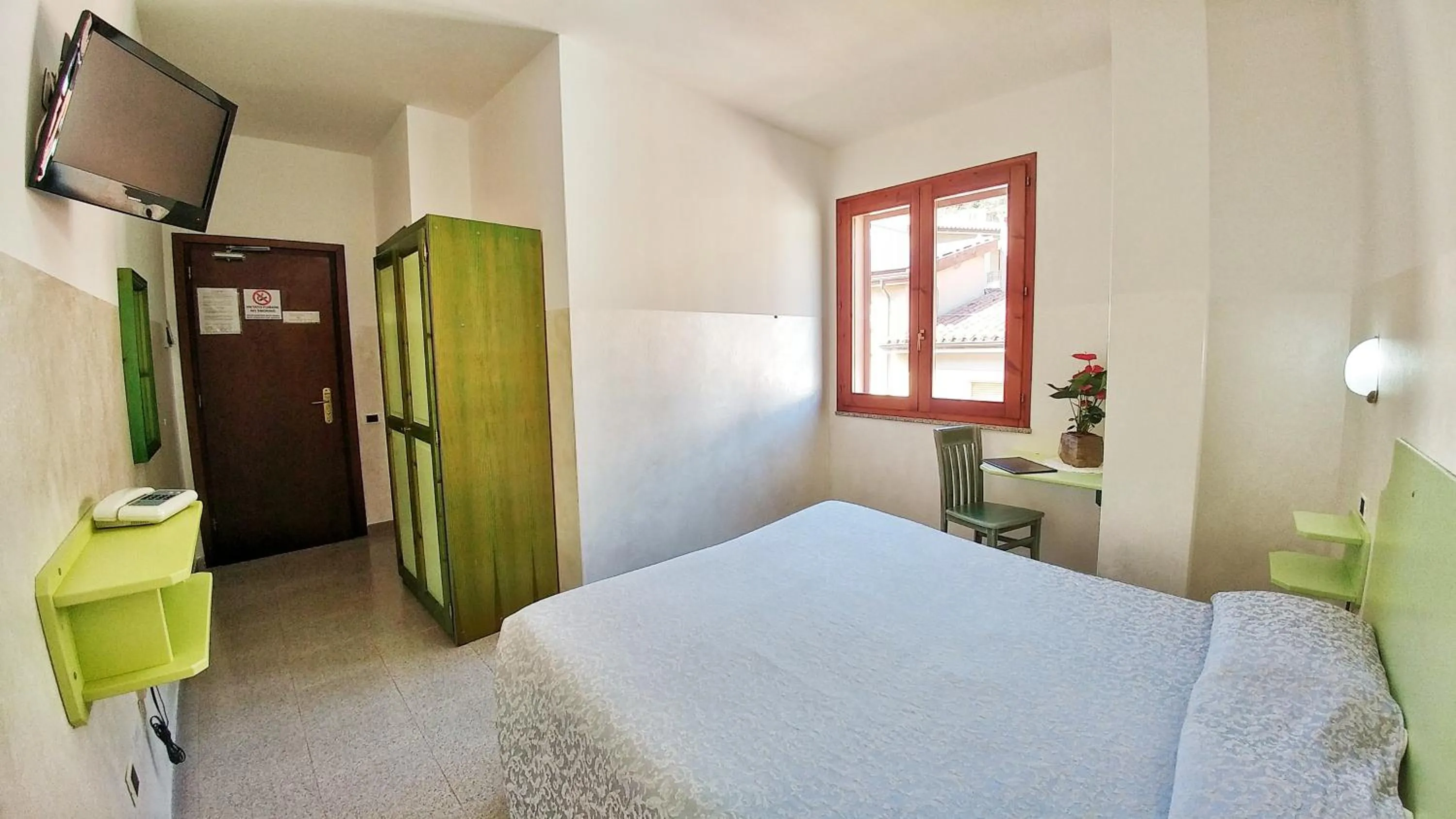 Photo of the whole room, Bed in Hotel Meridiana