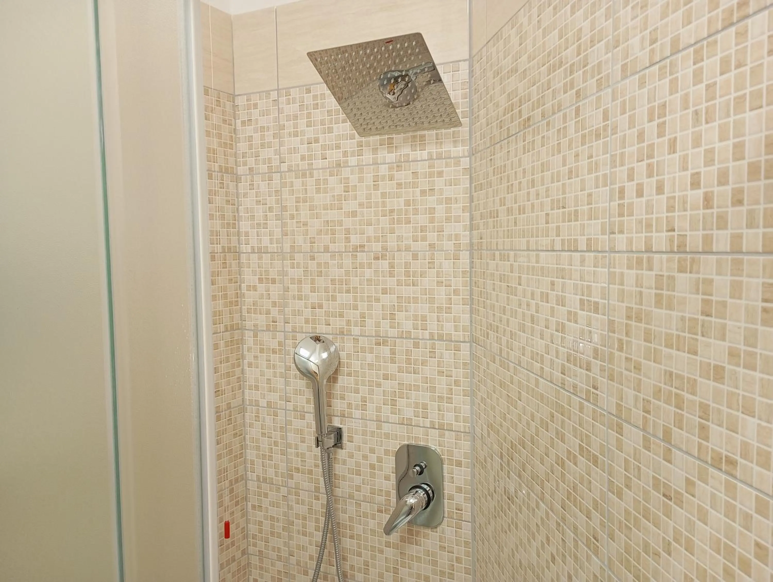 Shower in Hotel Meridiana