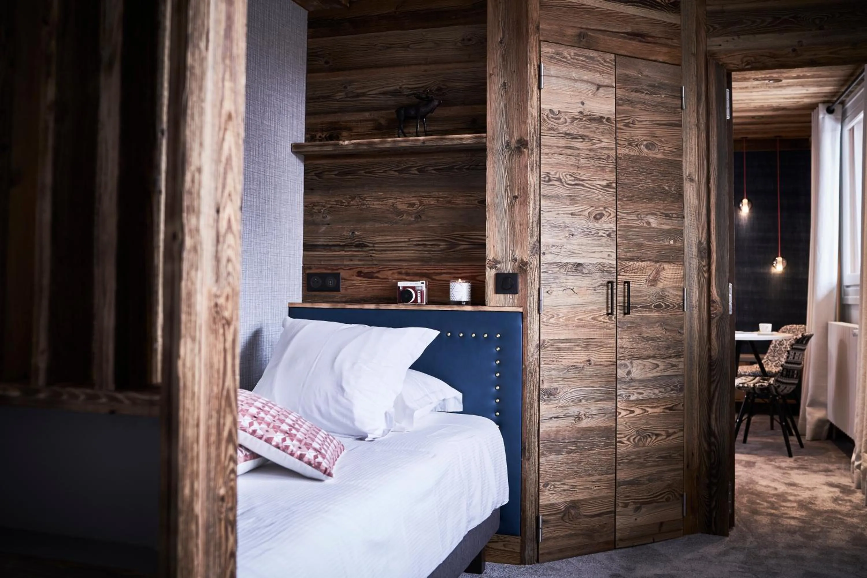 Bed in Hotel Altitude