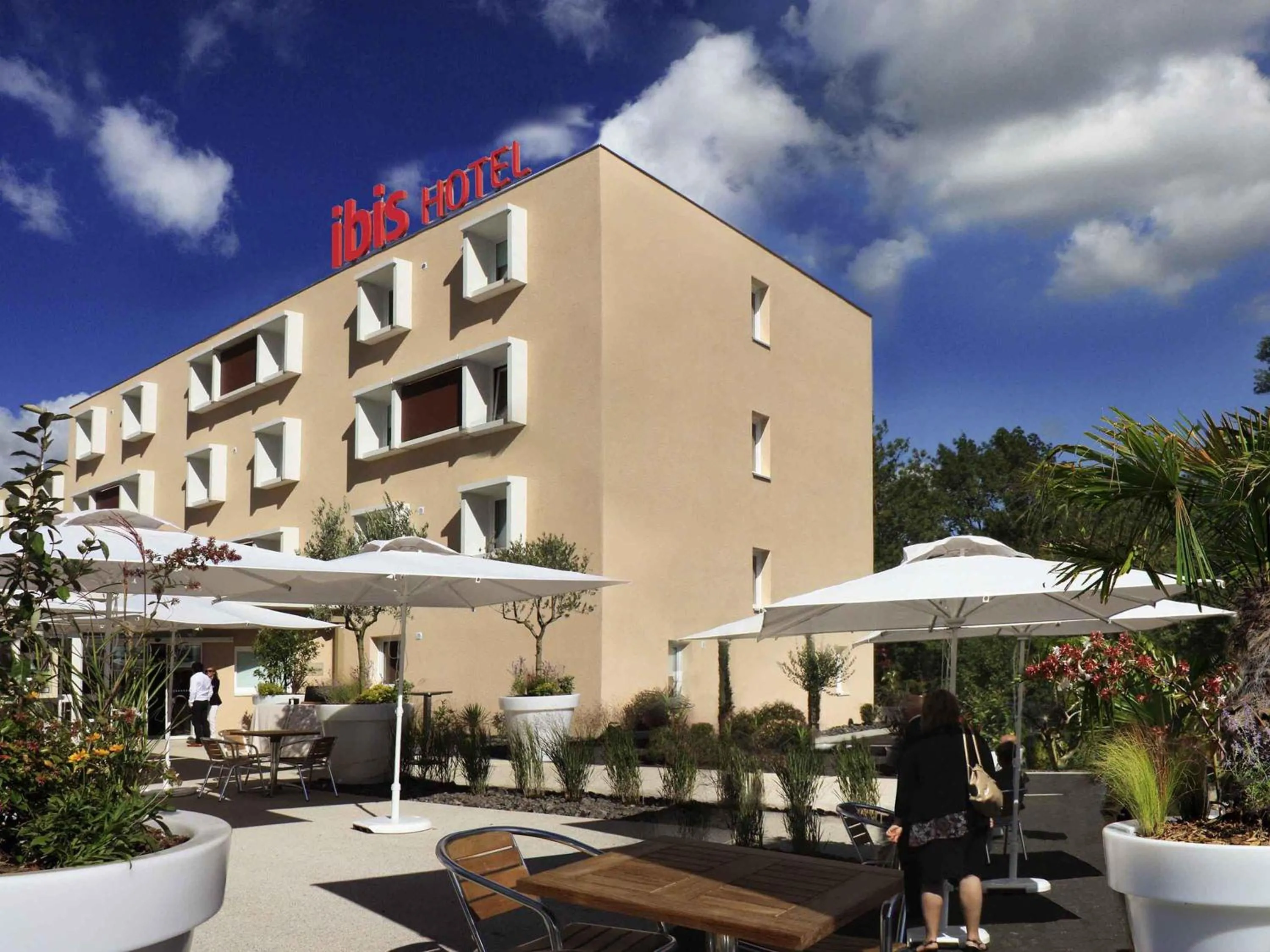 Property building in ibis Loriol Le Pouzin