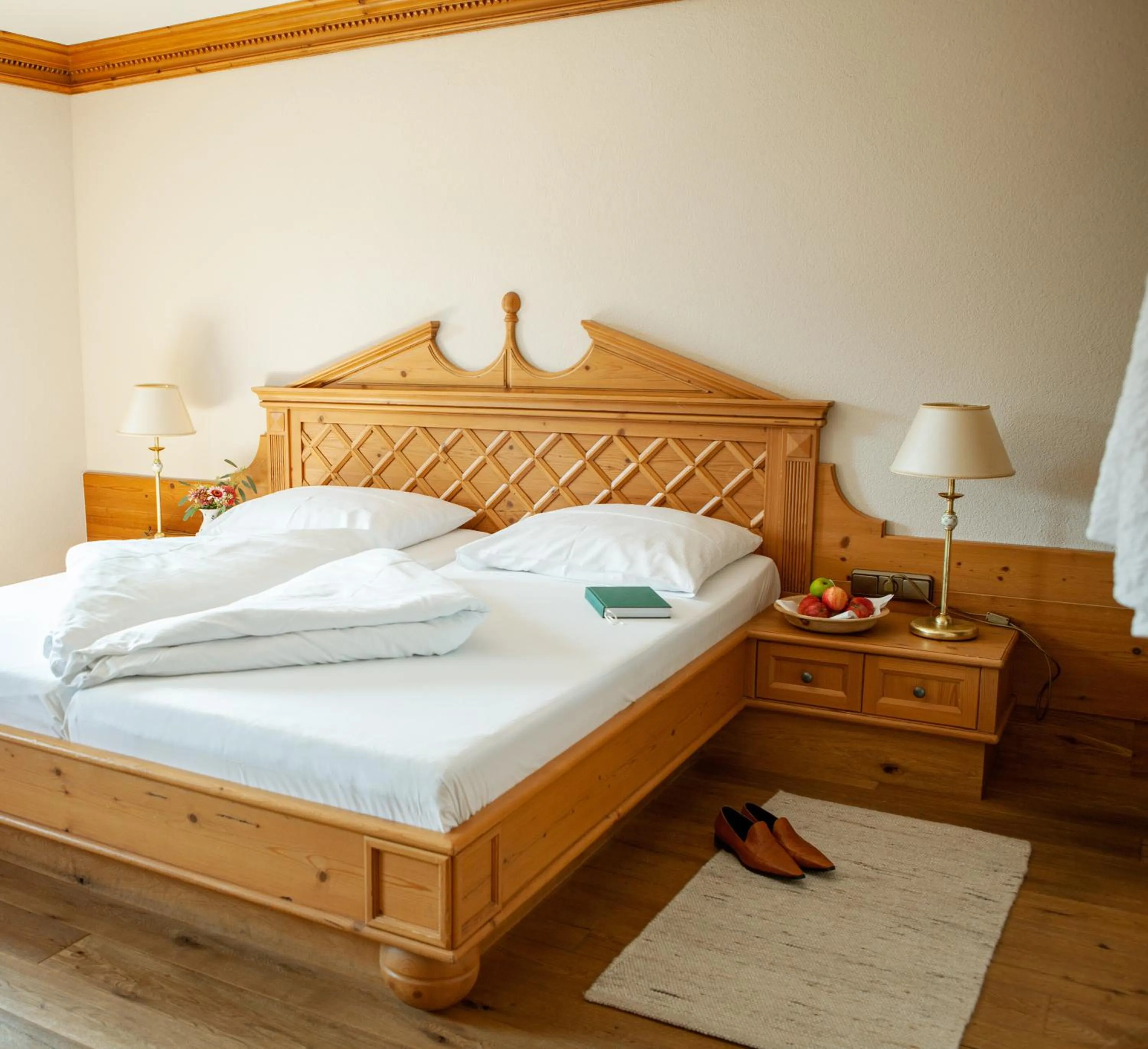 Photo of the whole room, Bed in Hotel Zur Post