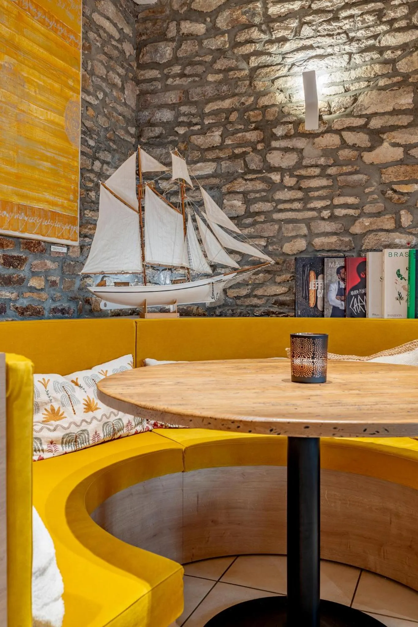 Decorative detail in Hotel Restaurant Lesage