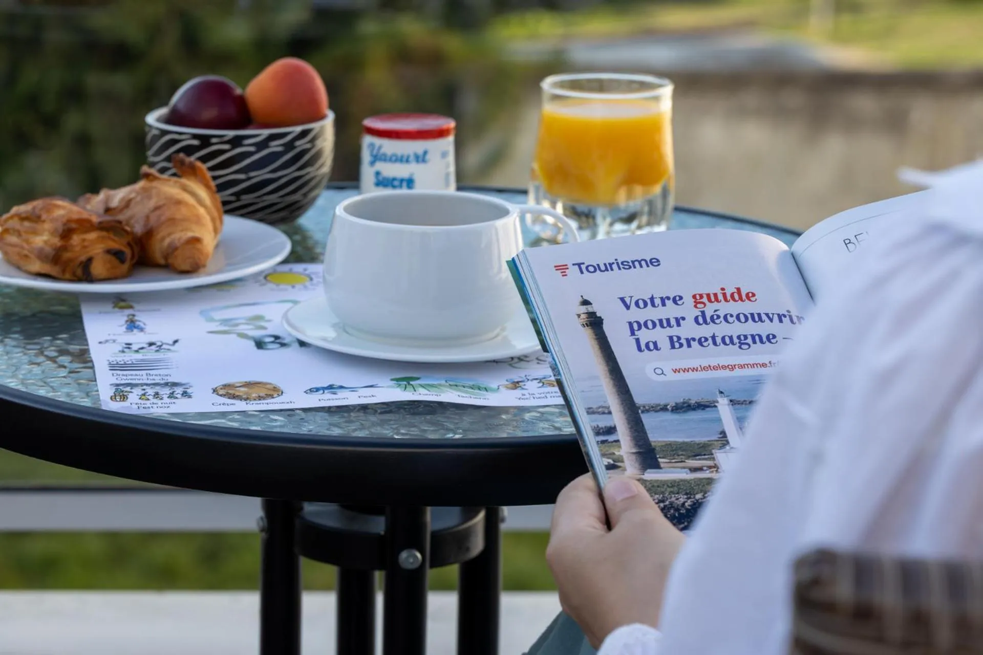 Breakfast in Hotel Restaurant Lesage