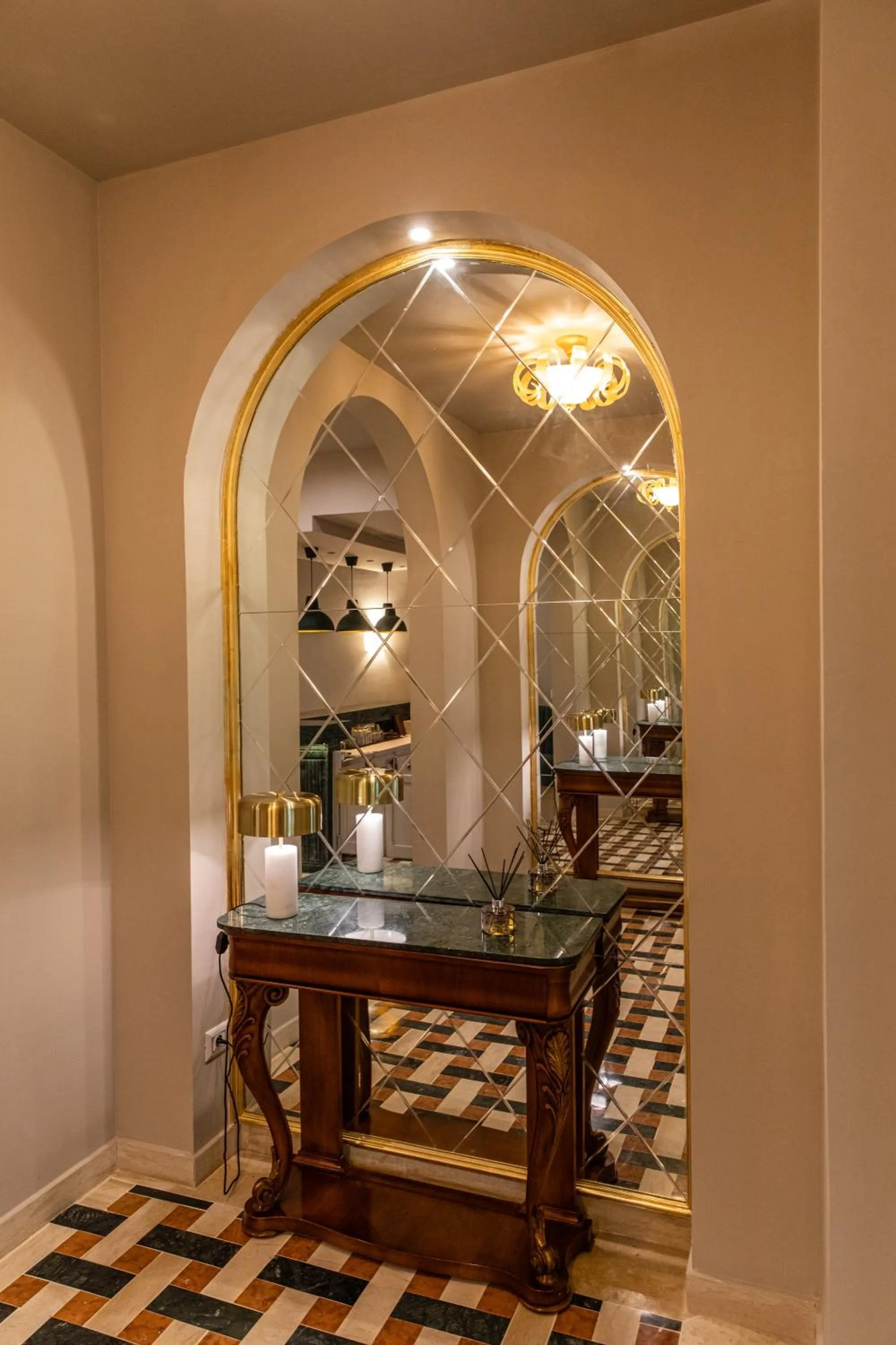 Decorative detail in Acropole Tunis