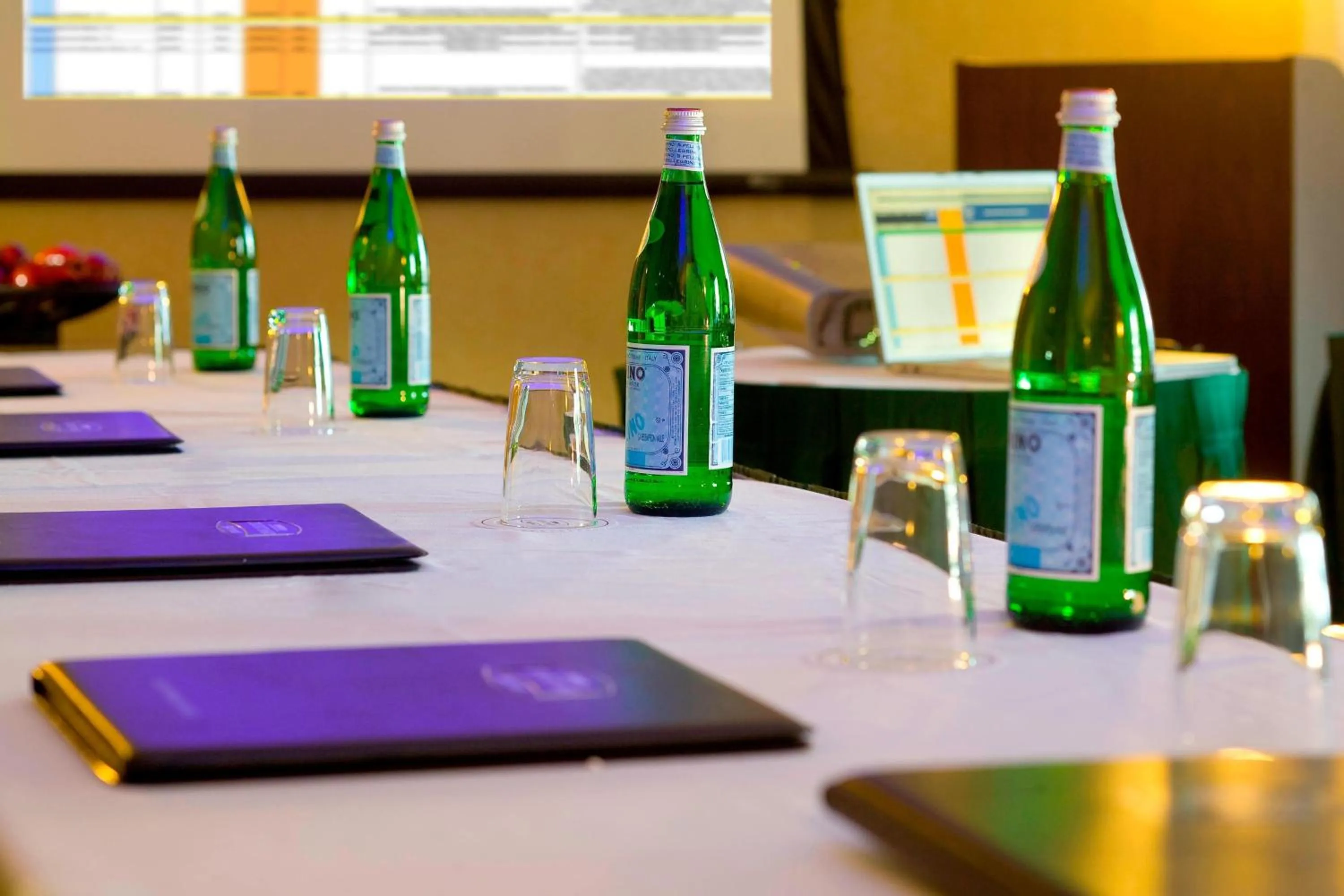 Meeting/conference room in Courtyard Dallas Las Colinas