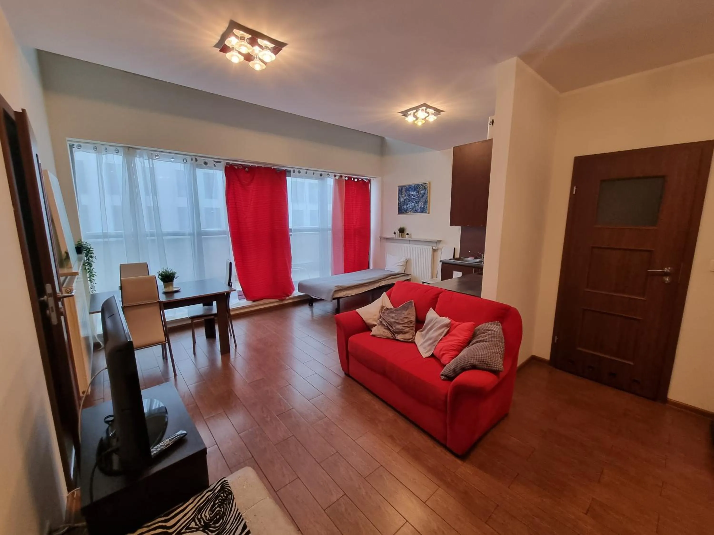 Senator Warsaw Apartments