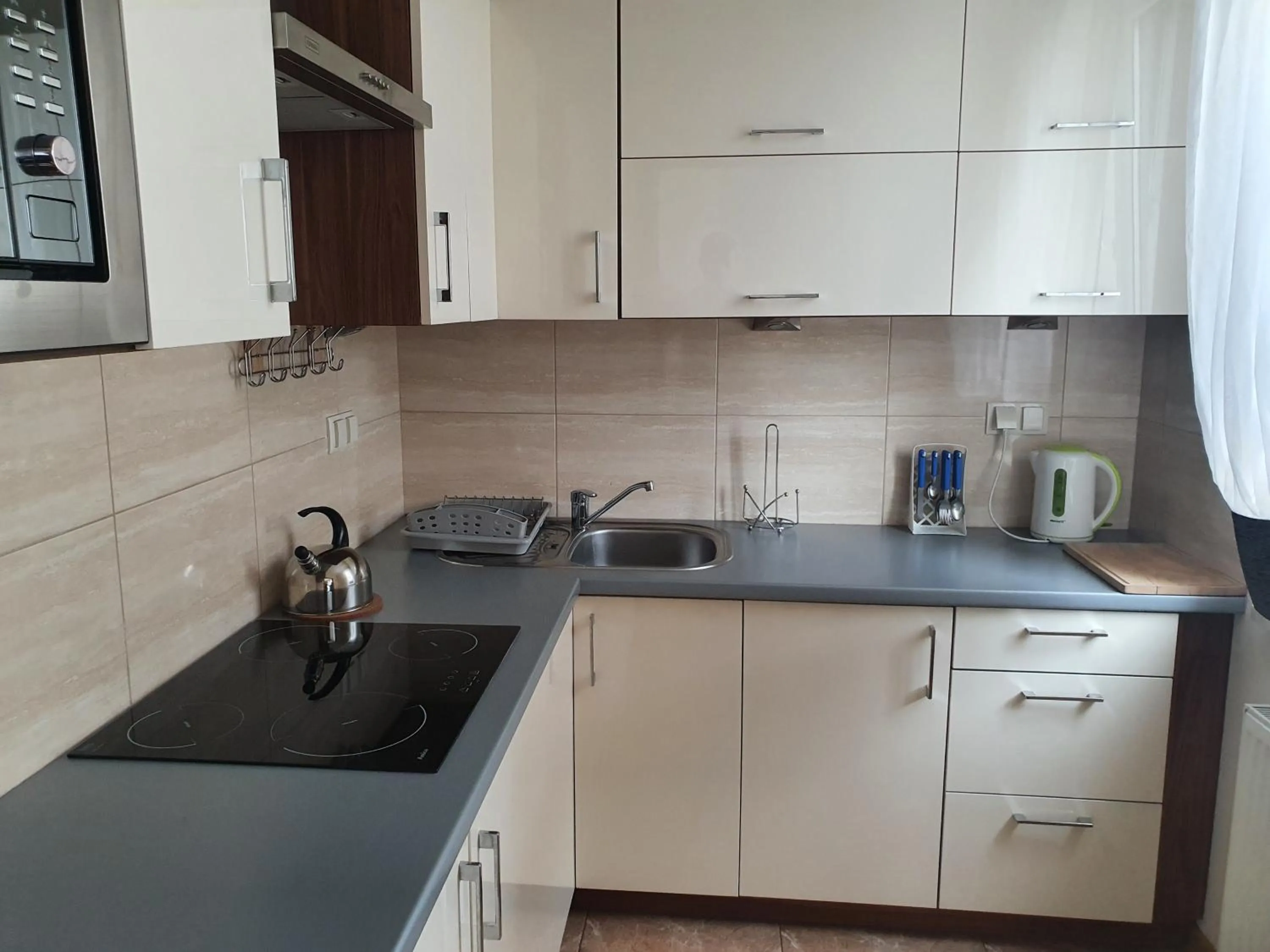 Senator Warsaw Apartments