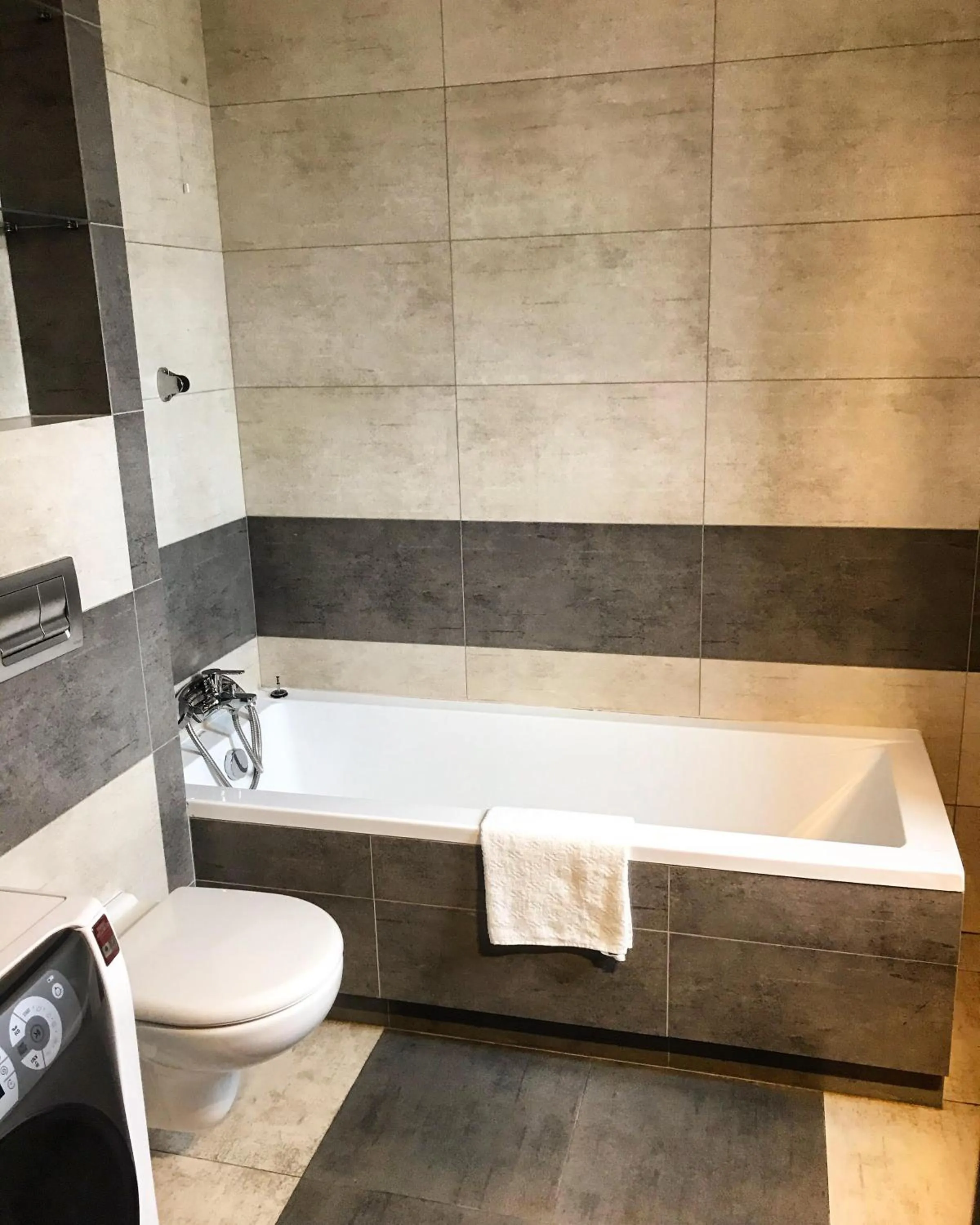 Bathroom in Senator Warsaw Apartments