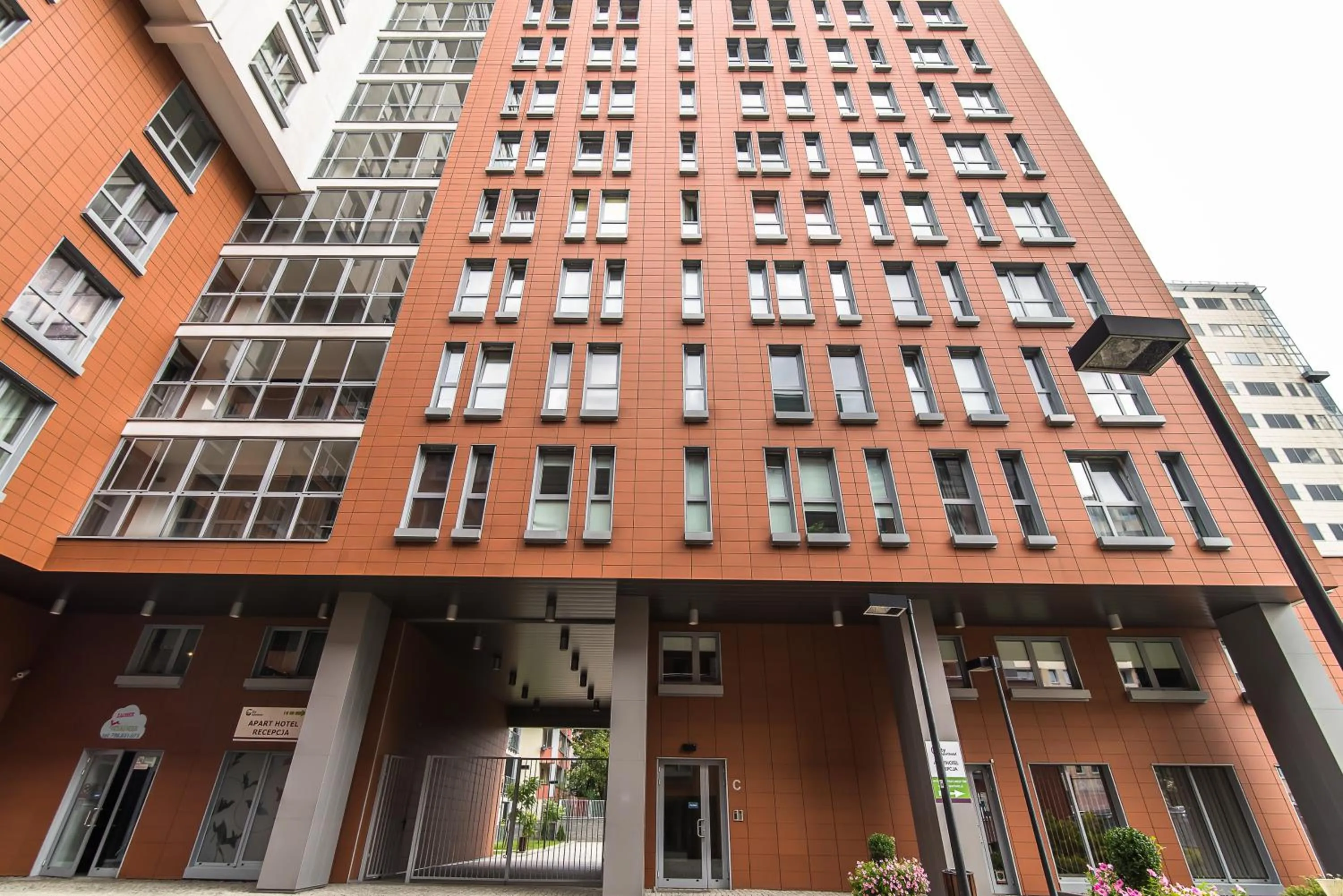 Property building in Senator Warsaw Apartments