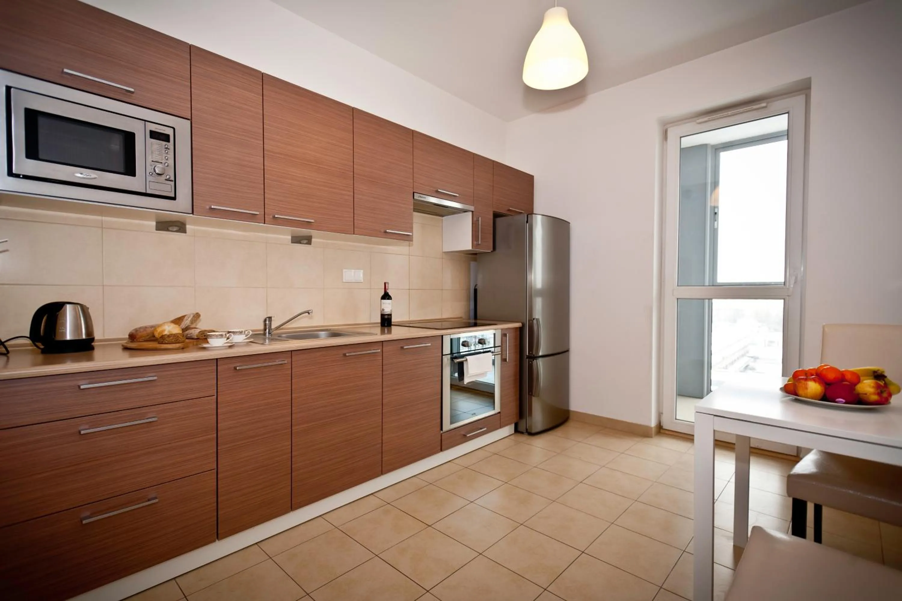 Kitchen or kitchenette in Senator Warsaw Apartments