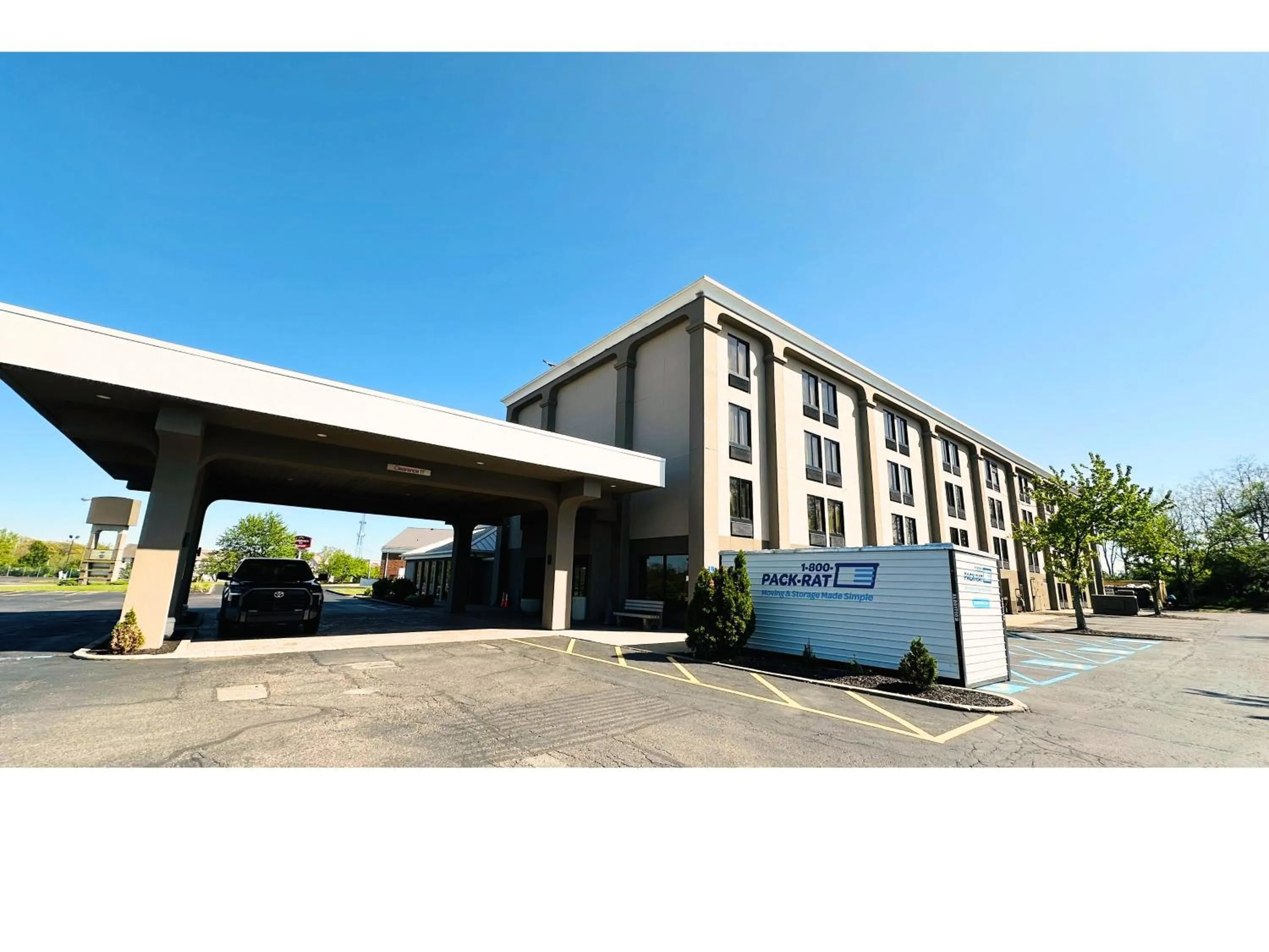 Property building in Country Inn & Suites by Radisson, Canton near Hall of Fame