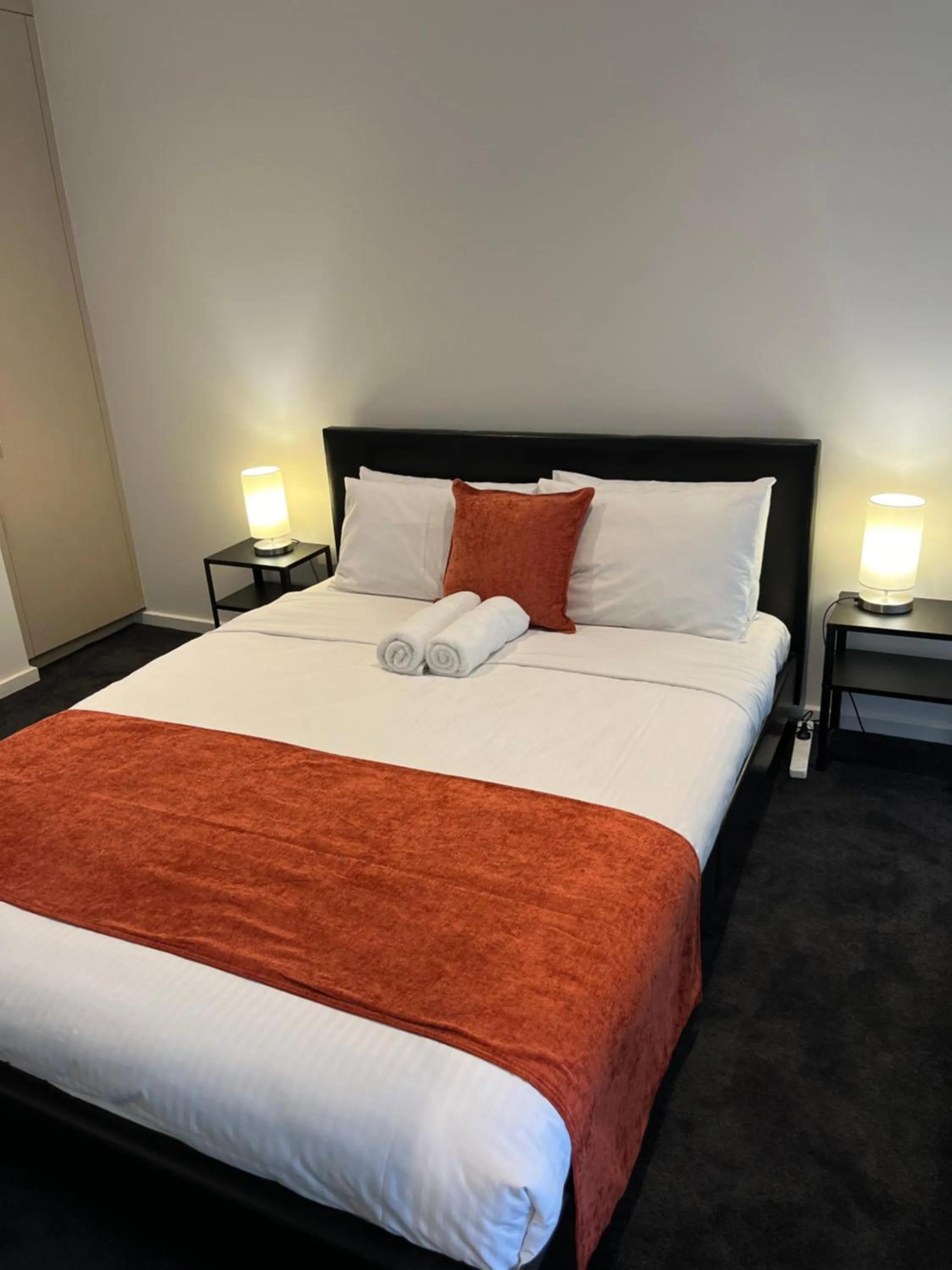 Bed in Tasha's Apartments on Morphett