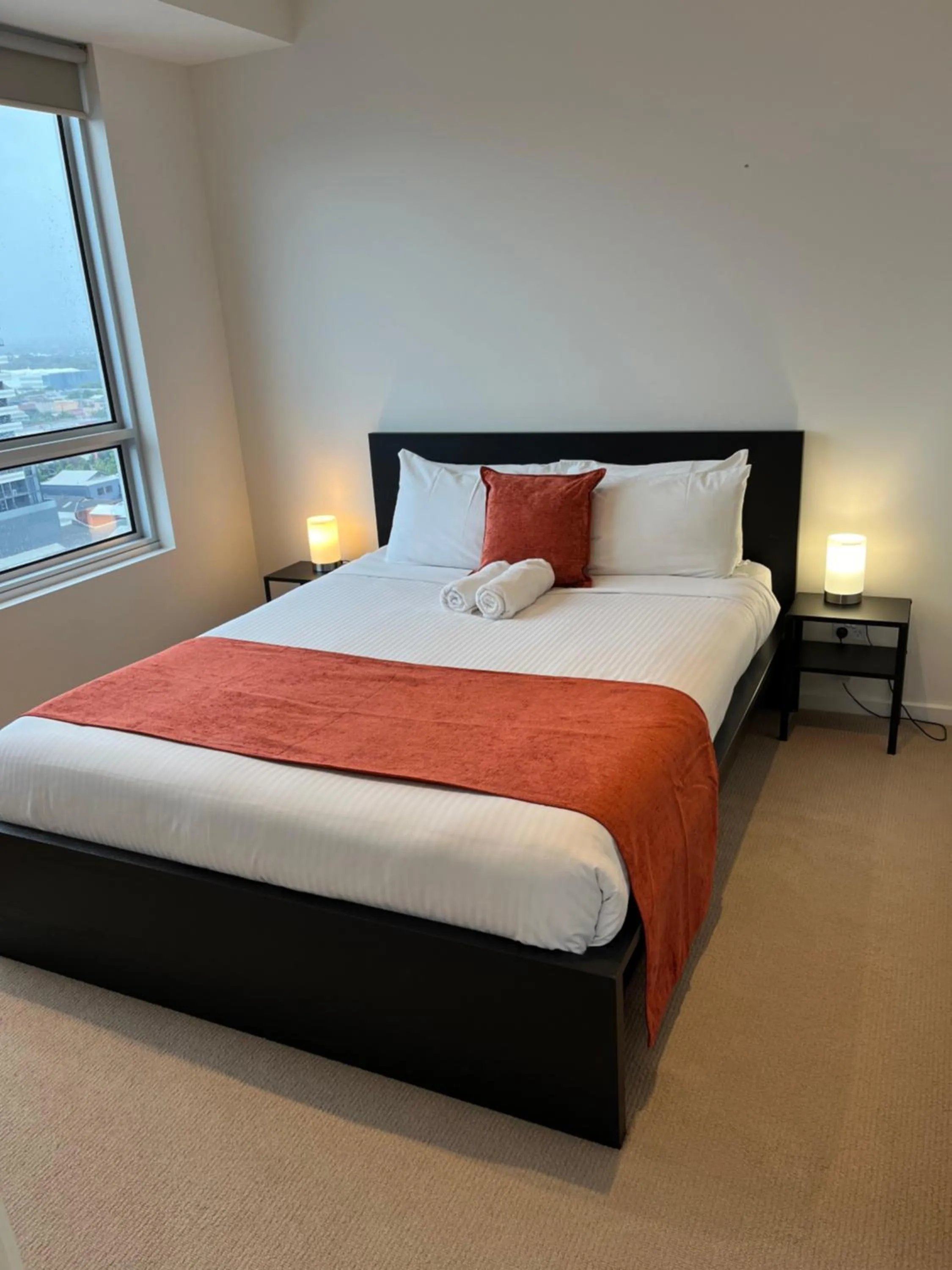 Bed in Tasha's Apartments on Morphett