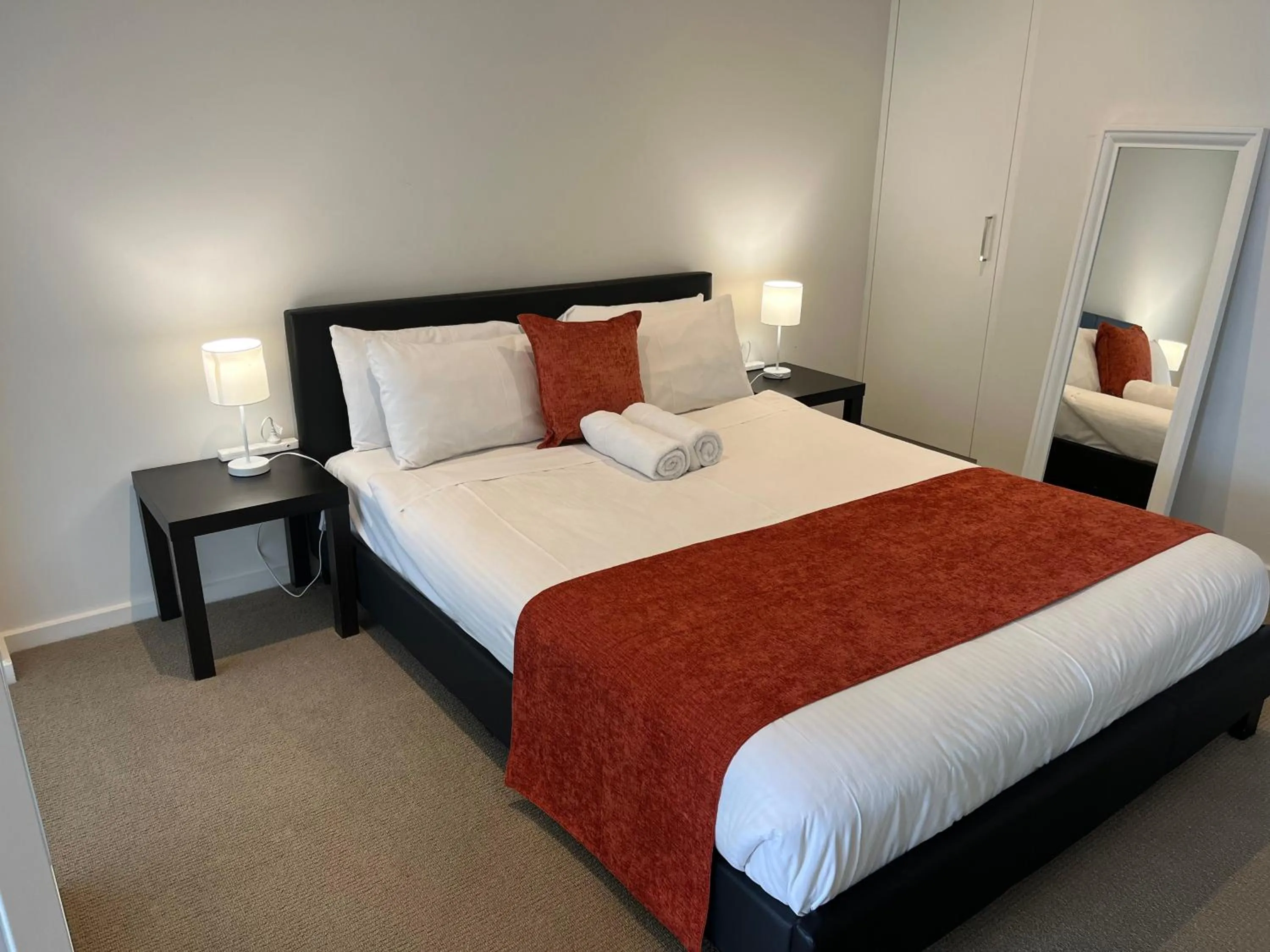 Bed in Tasha's Apartments on Morphett