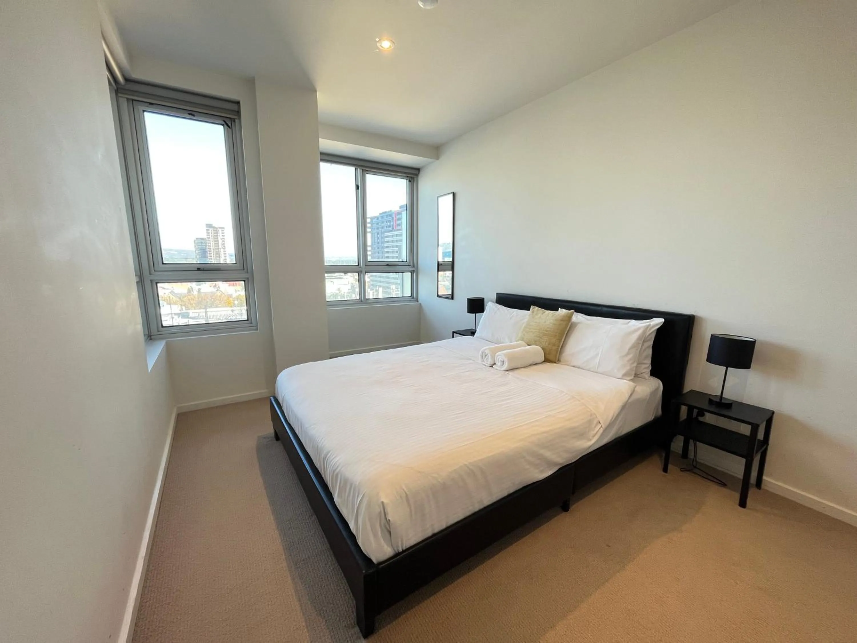 Bed in Tasha's Apartments on Morphett