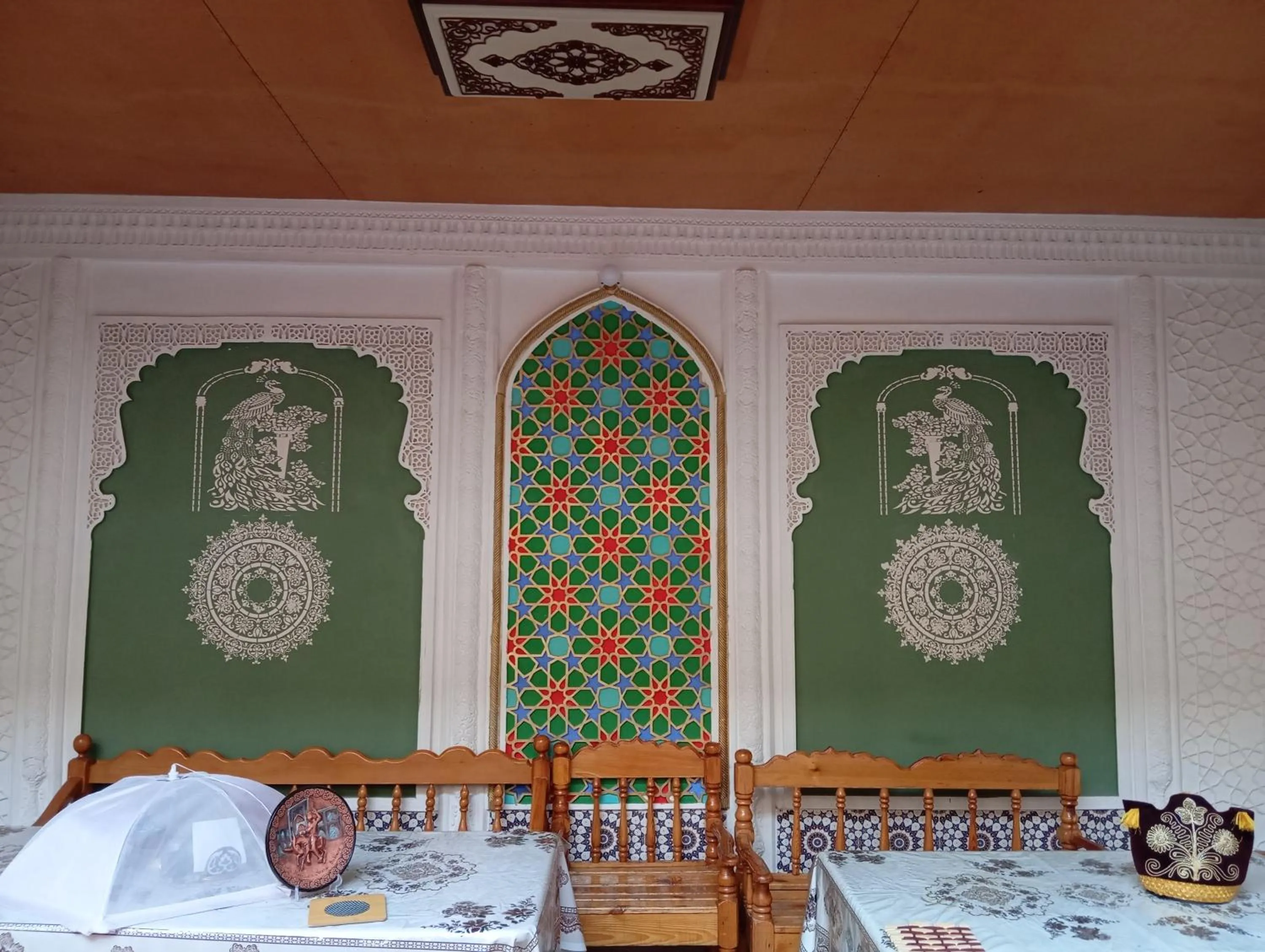 Photo of the whole room in Best Hotel Nasriddin Navruz 1 Minut way till Old City