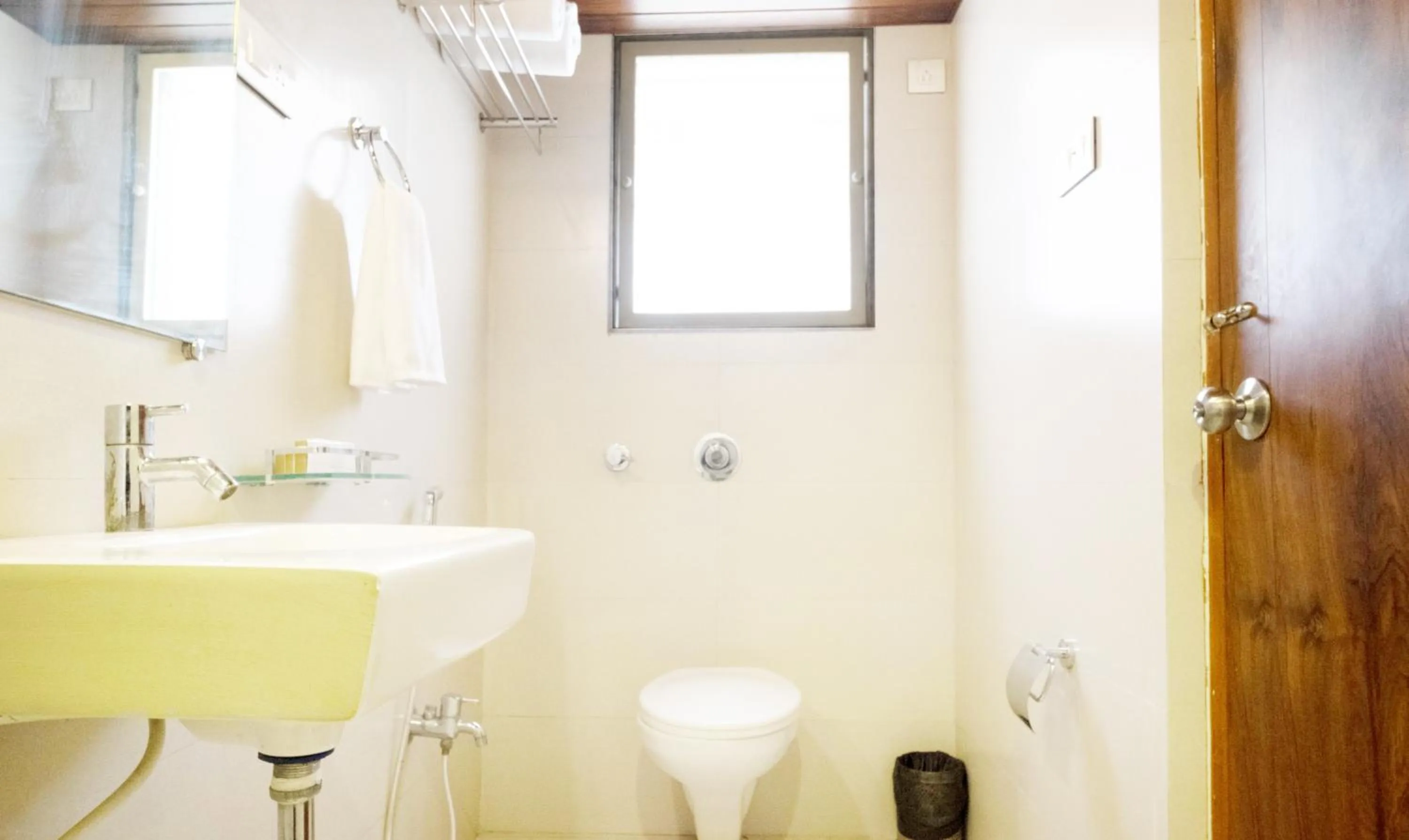 Toilet in J Hotel - J ESVI