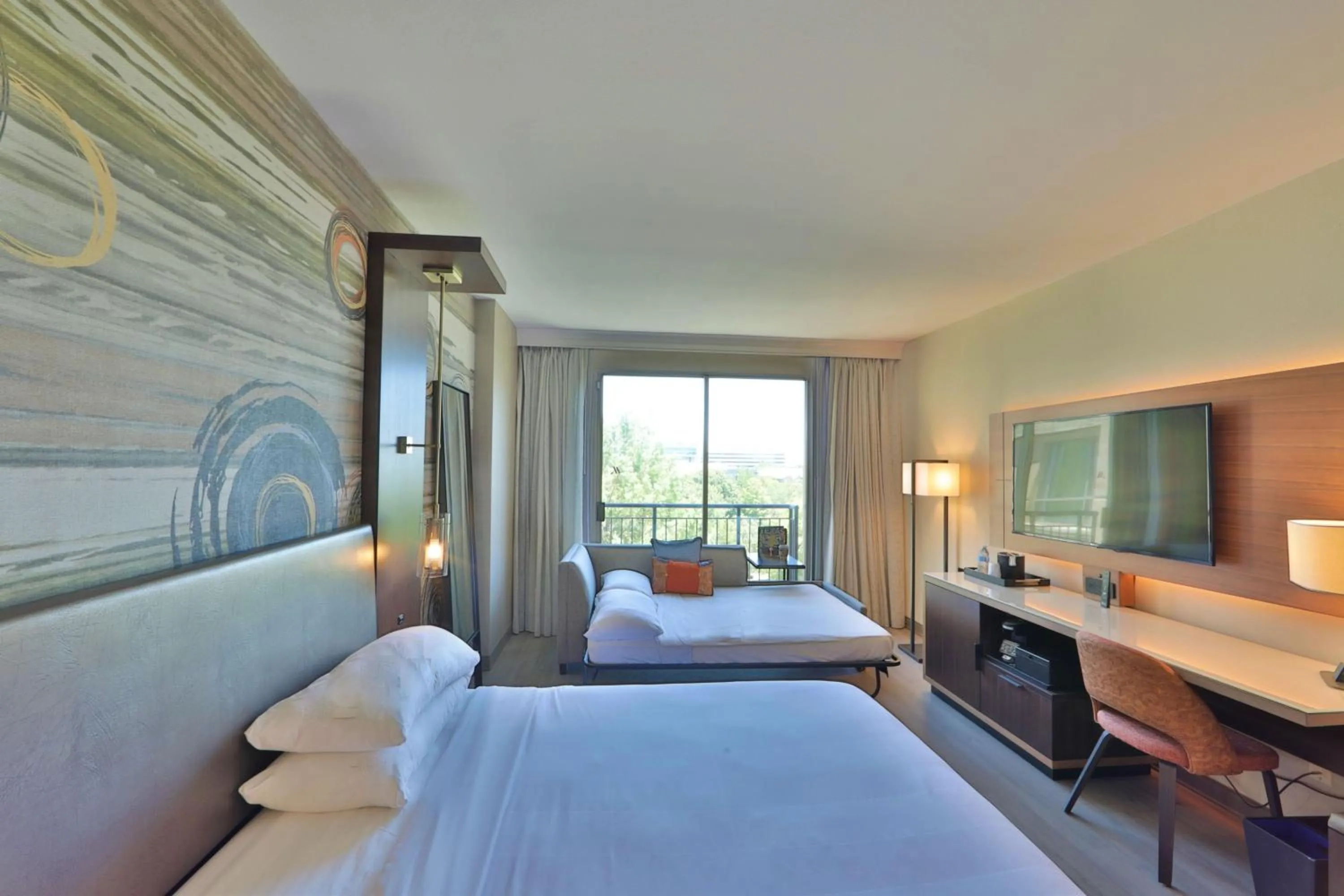 Photo of the whole room, Bed in Dallas/Plano Marriott at Legacy Town Center