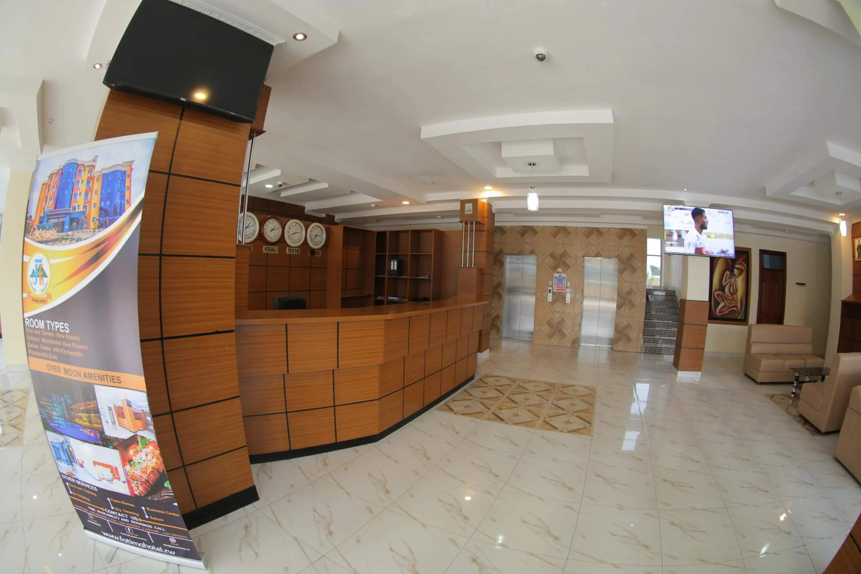 Communal lounge/ TV room in FATIMA HOTEL Ltd