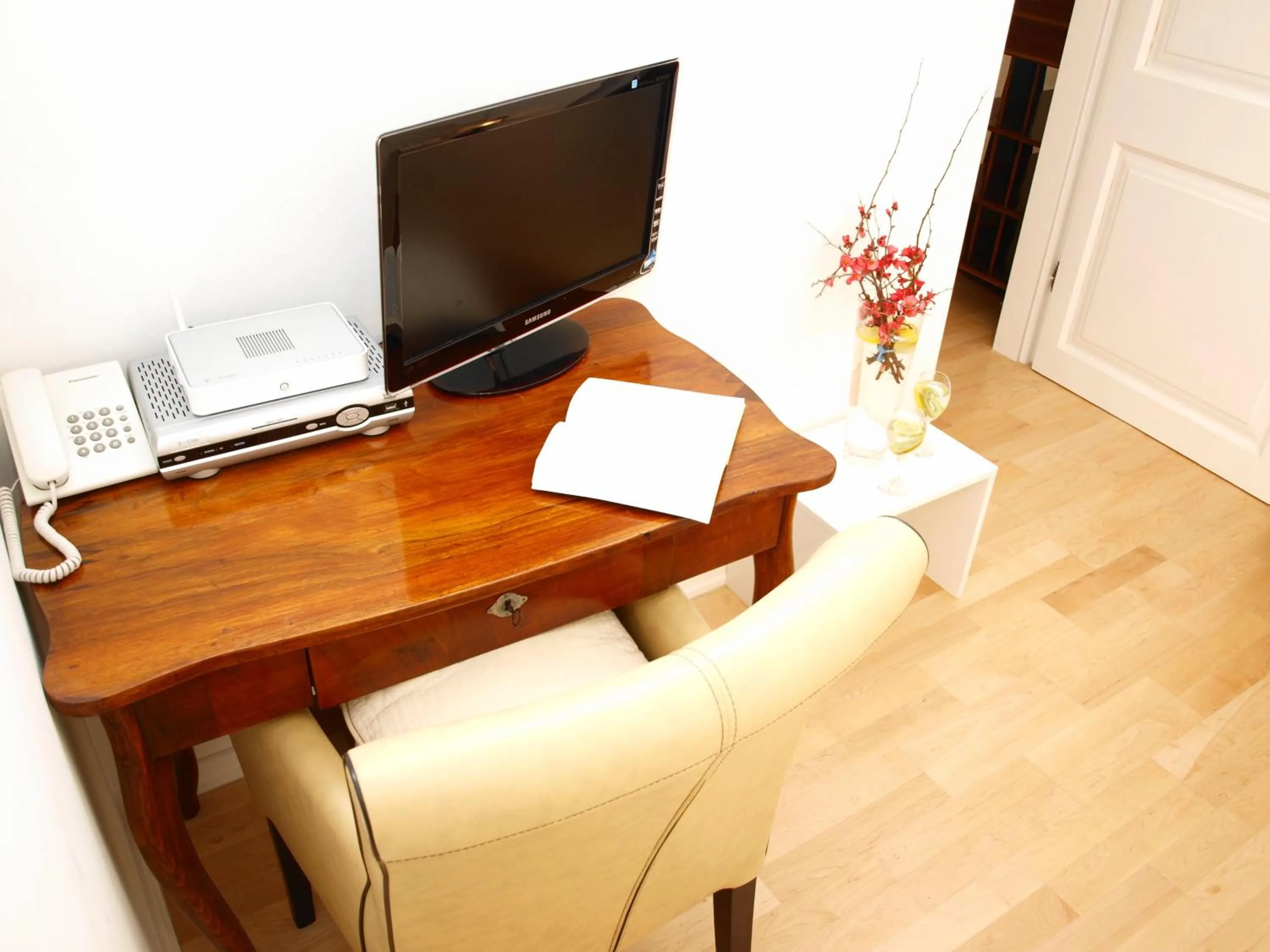 TV and multimedia in Miró Studio Apartments Dubrovnik