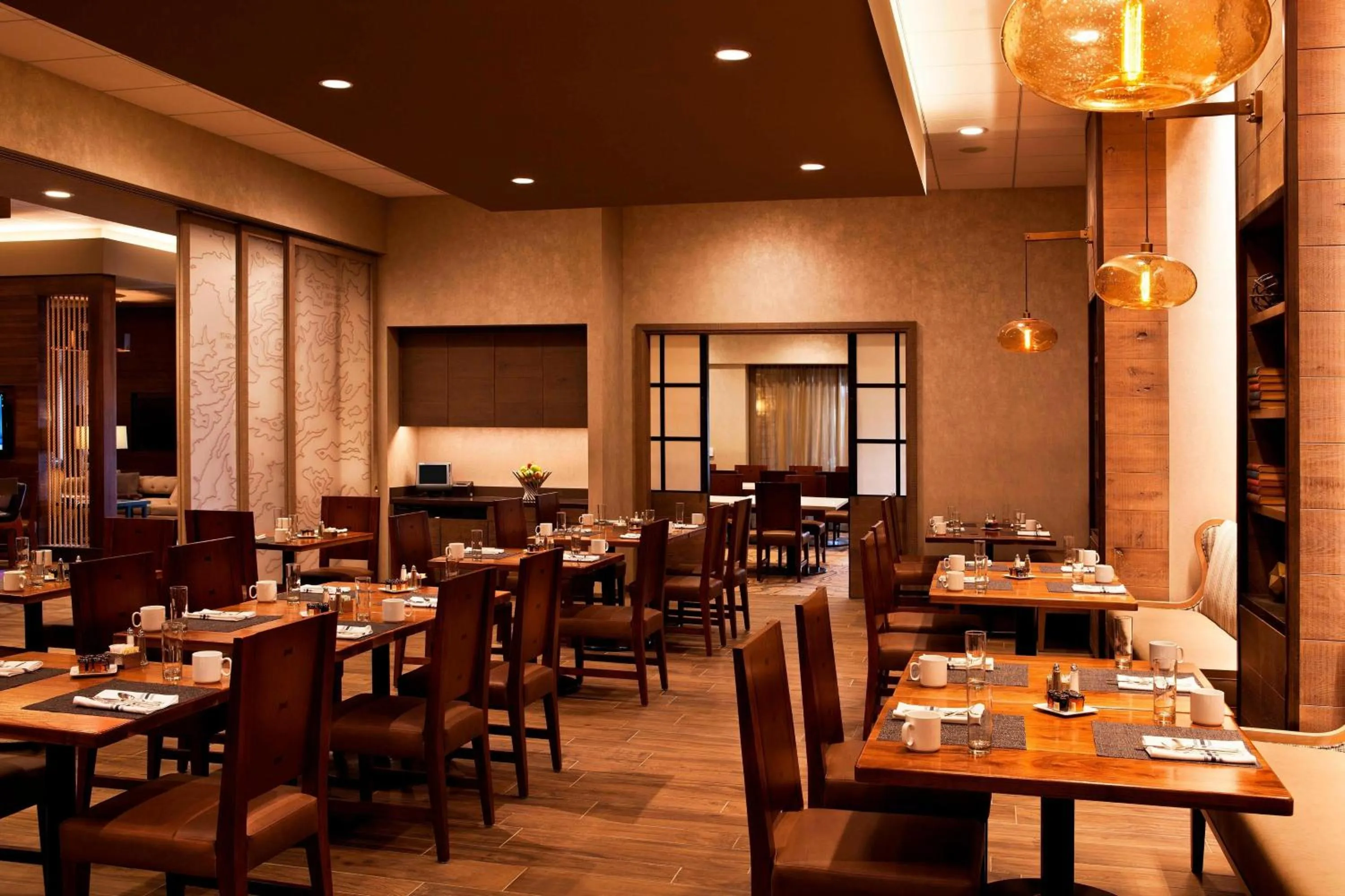 Restaurant/places to eat in Denver Marriott West
