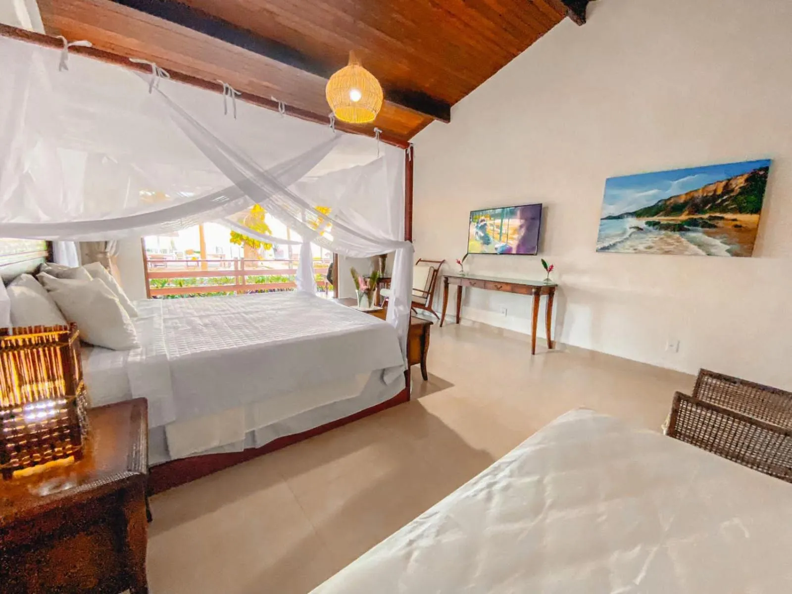 Photo of the whole room, Bed in Arraial Bangalô Praia Hotel