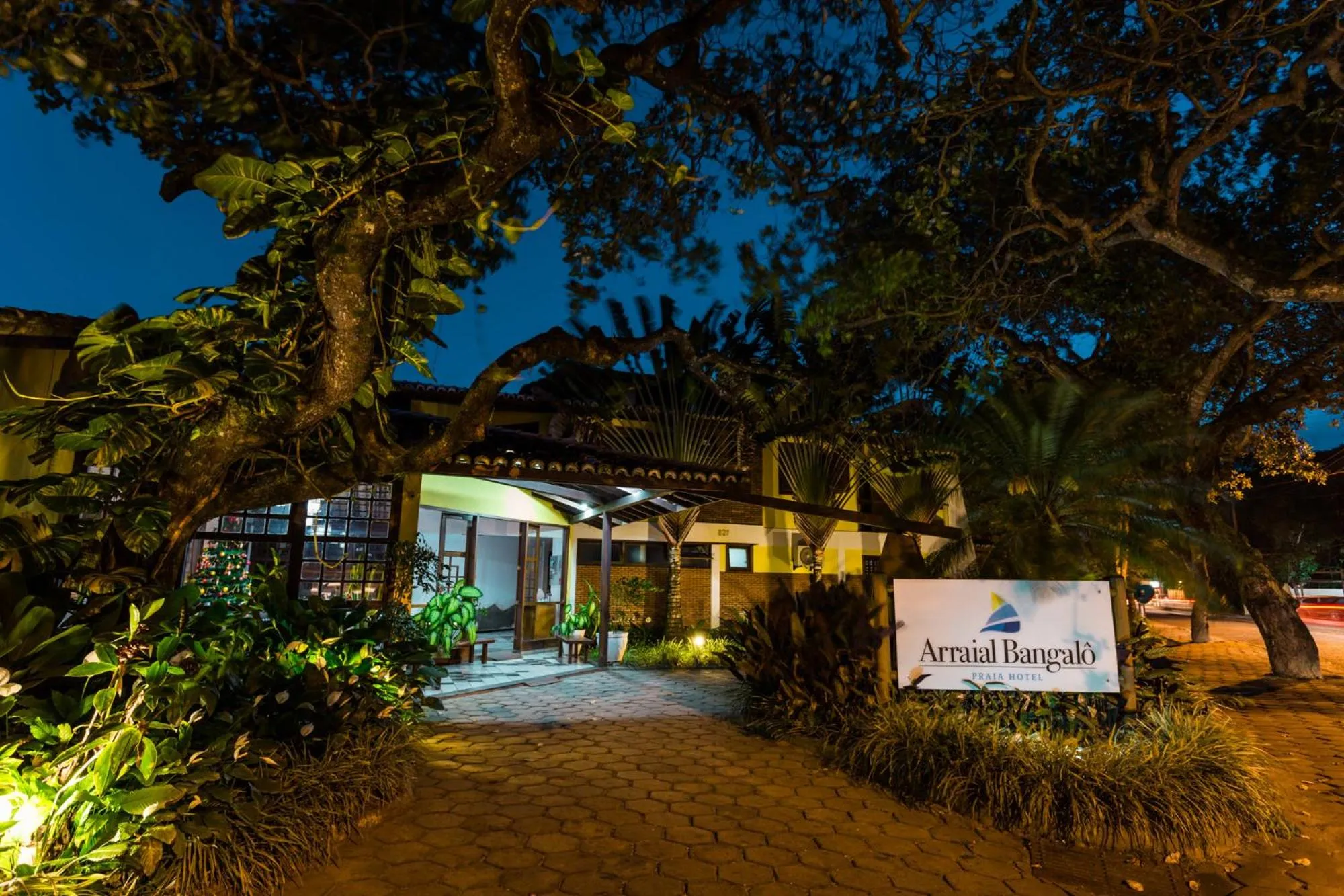 Facade/entrance in Arraial Bangalô Praia Hotel