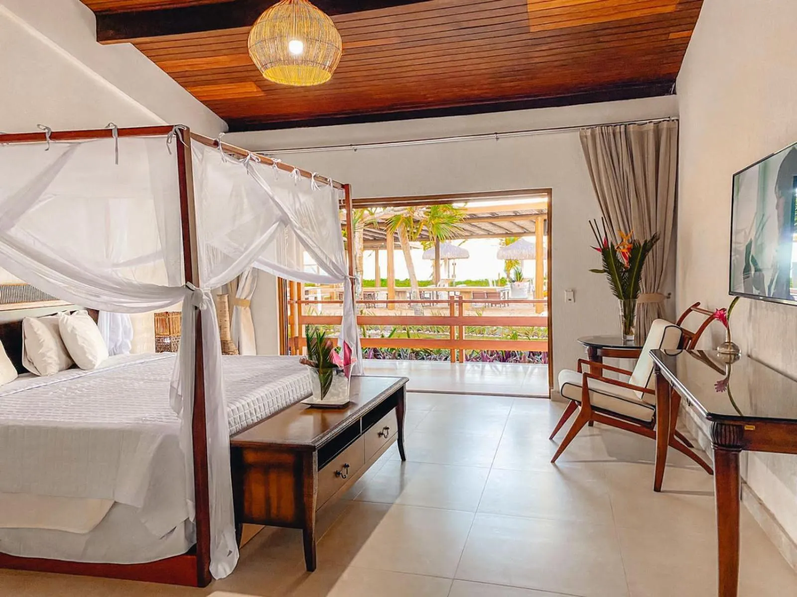 Seating area, Bed in Arraial Bangalô Praia Hotel