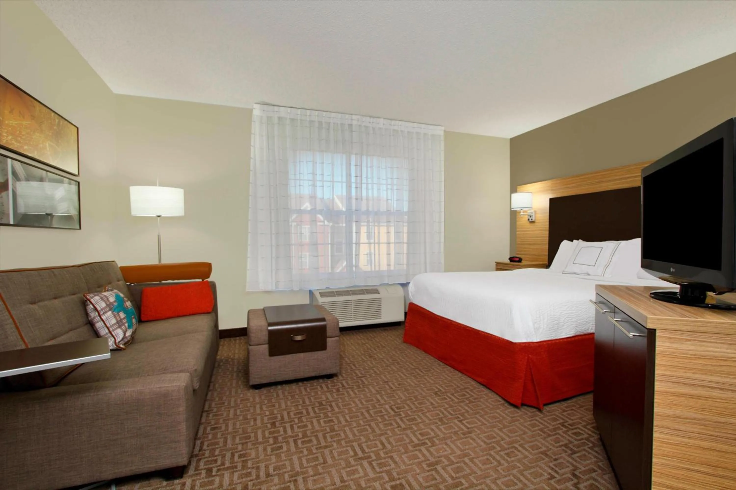 Photo of the whole room, Bed in TownePlace Suites Fort Worth Southwest TCU Area
