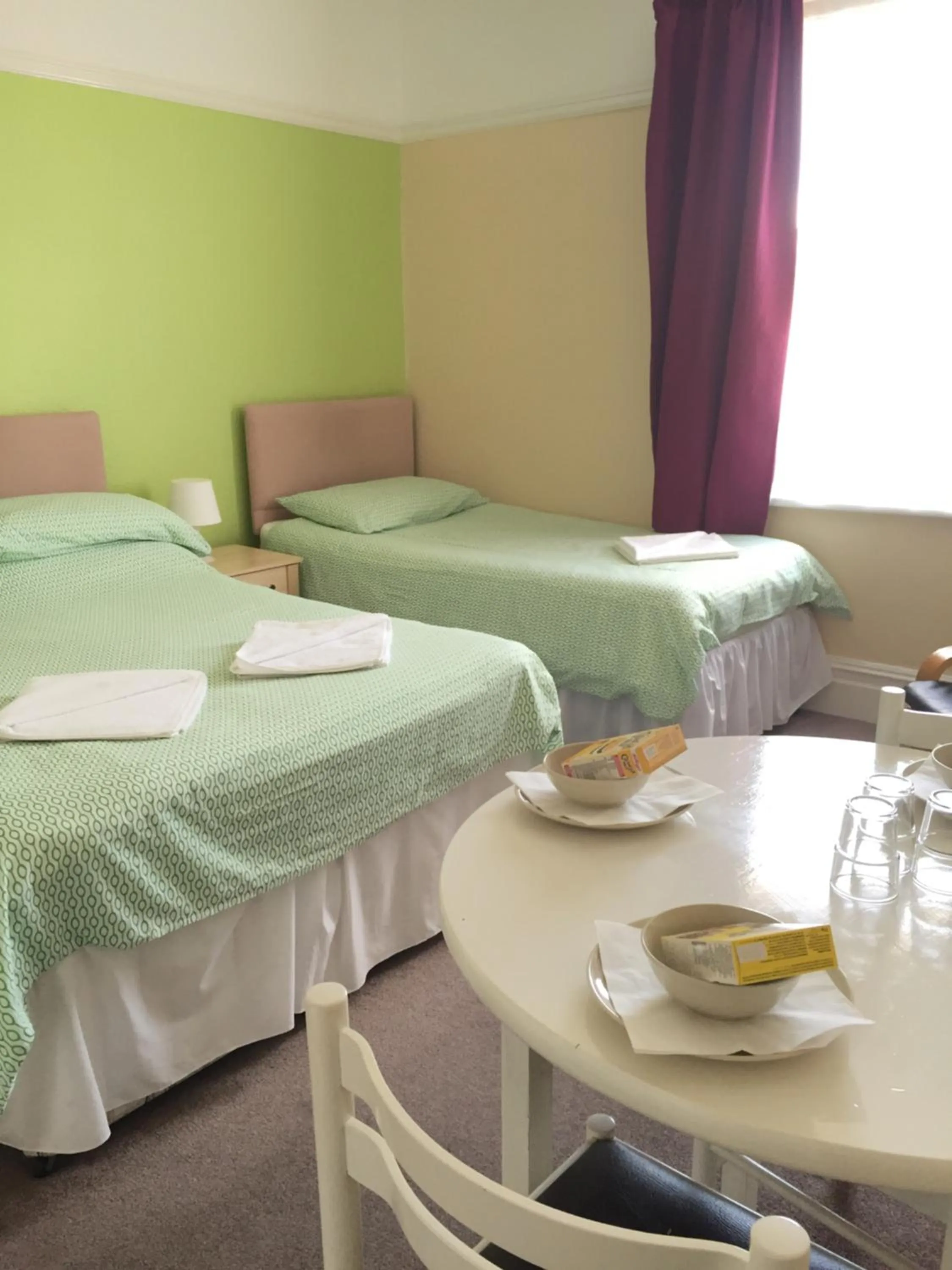 Photo of the whole room, Bed in Brunton House Guest House