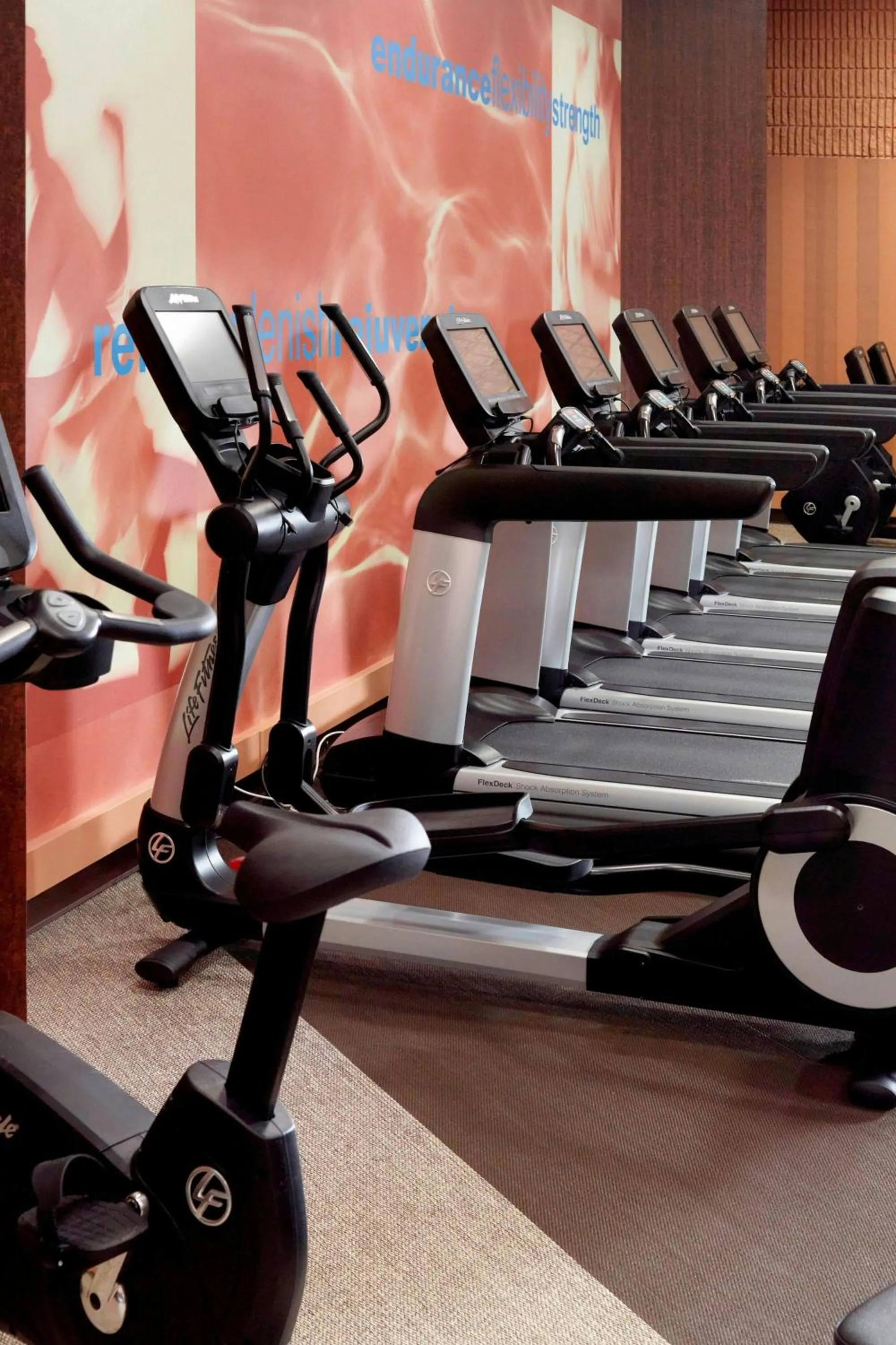 Fitness centre/facilities in Des Moines Marriott Downtown