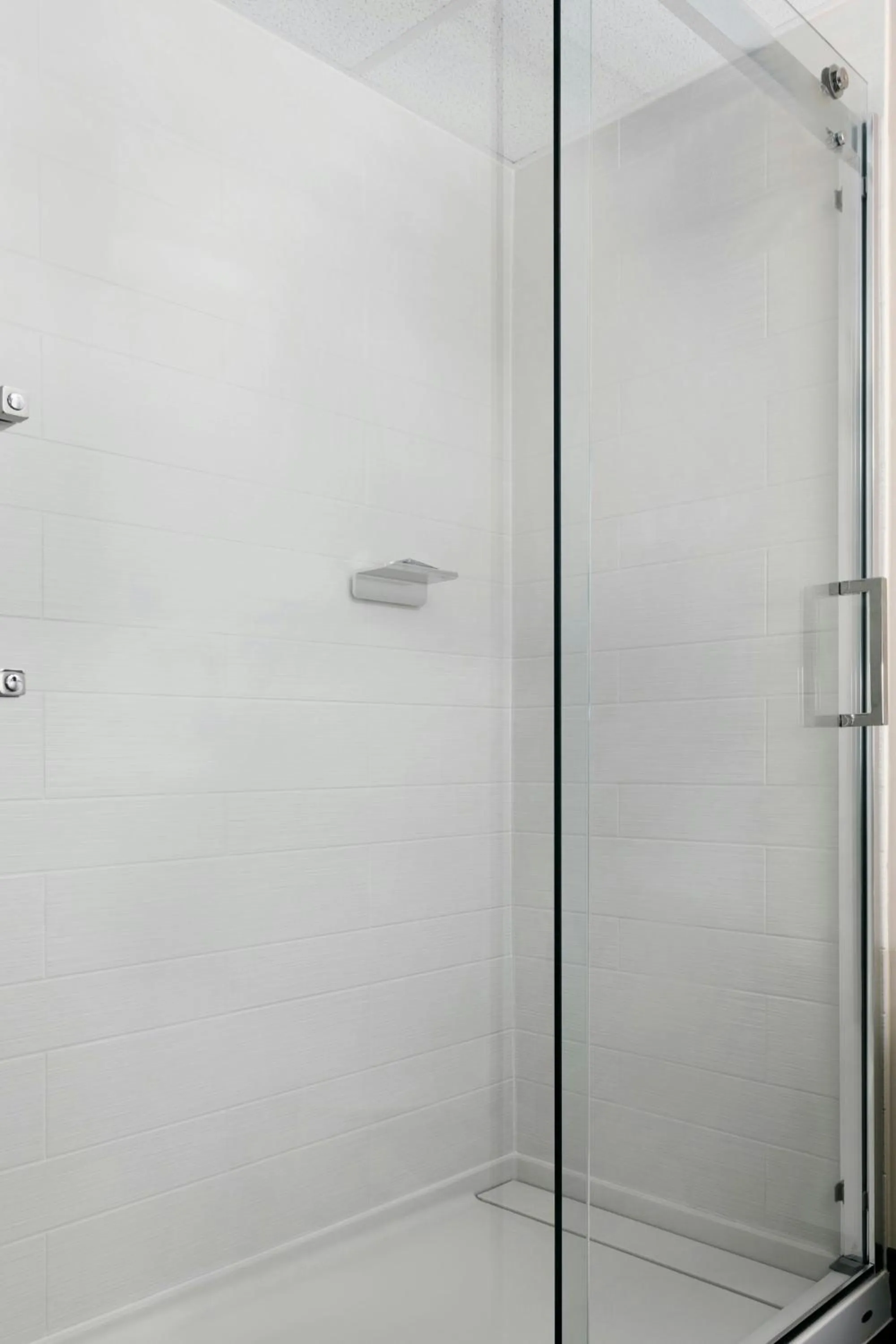 Bathroom in Des Moines Marriott Downtown